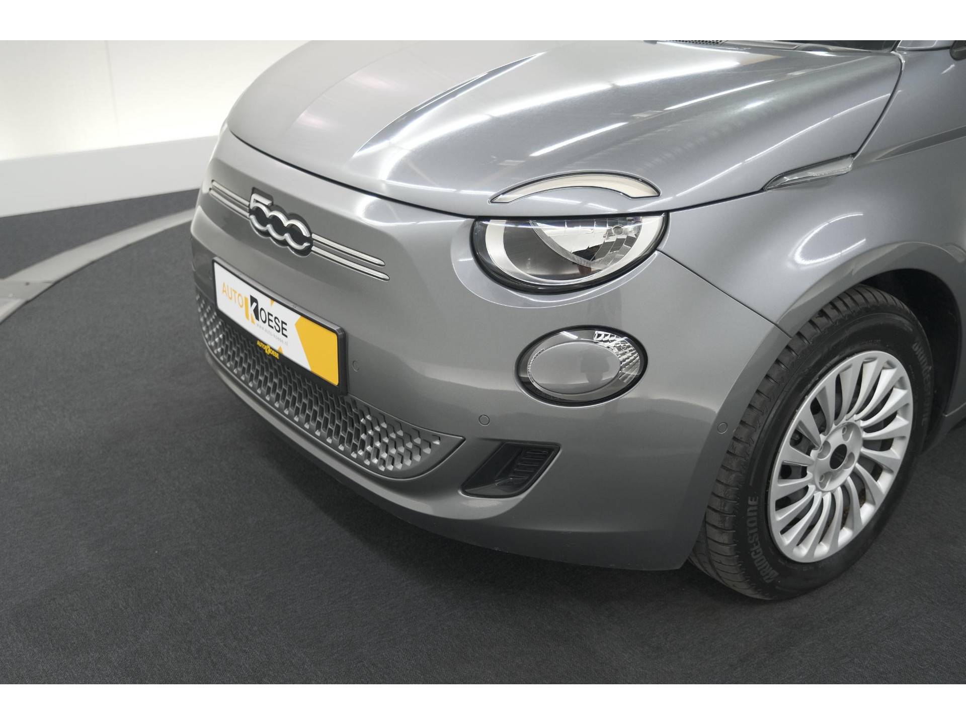 Fiat 500 Urban 42 kWh | SOH 97.6% | 3 Fase Laadfunctie | Camera | Apple Carplay | Parkeersensoren