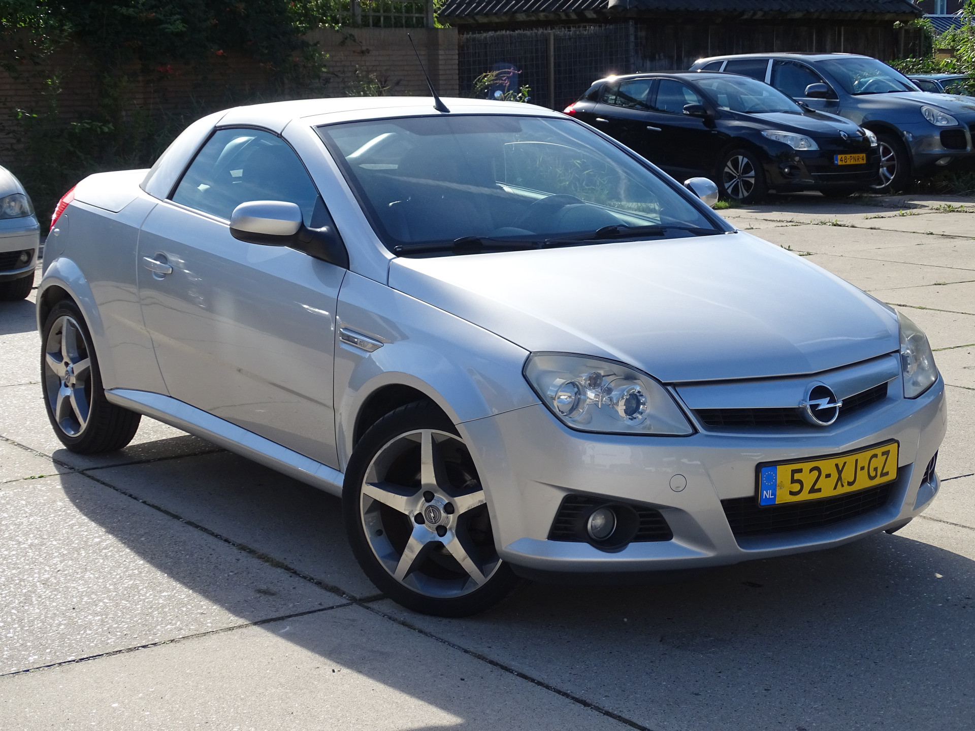 Opel Tigra TwinTop hardtop cabriolet 1.4-16V Temptation