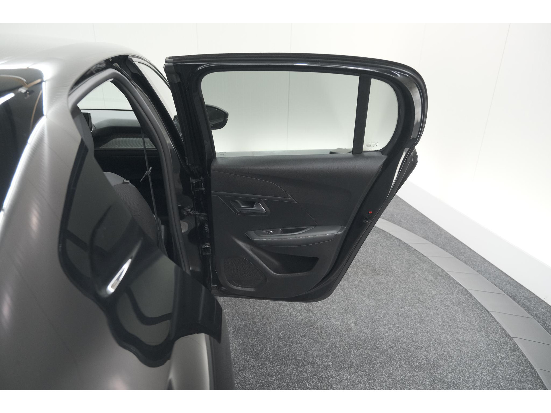 Peugeot 208 PureTech 100 Allure | Parkeersensoren | Navigatie | Apple Carplay