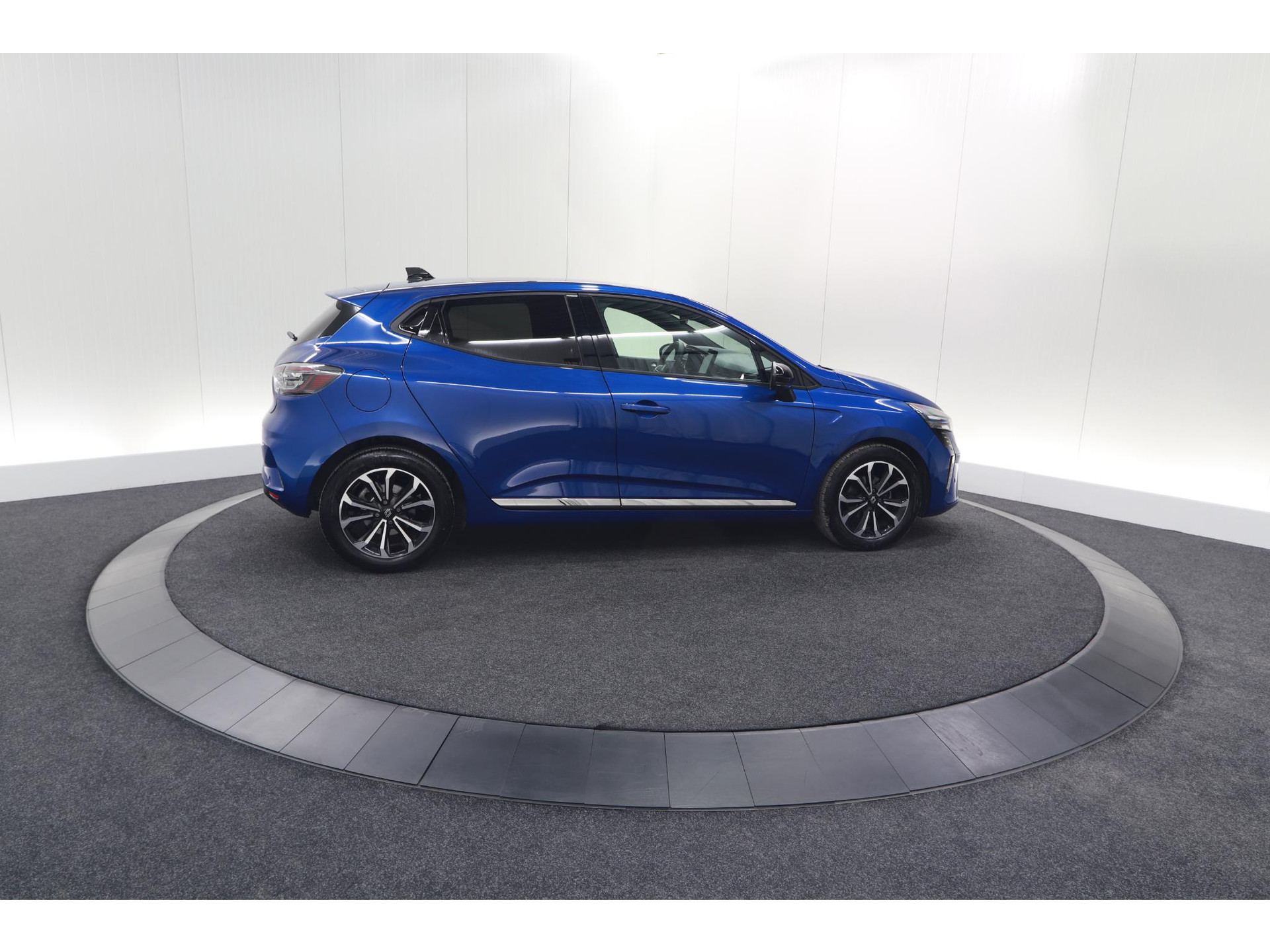 Renault Clio TCe 90 GPF Techno | 360 Camera | Dodehoekdetectie | Adaptieve Cruise Control