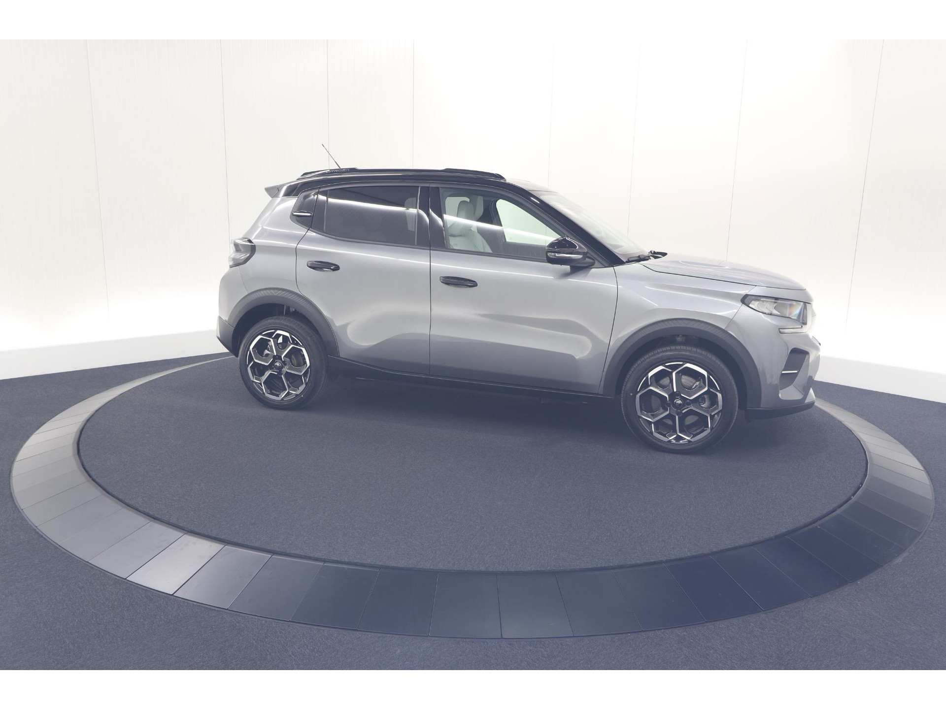 Citroen Ë-C3 Max 113pk 44 kWh | 7 KW Laadfunctie | Camera | Navigatie | Apple Carplay | Parkeersensoren