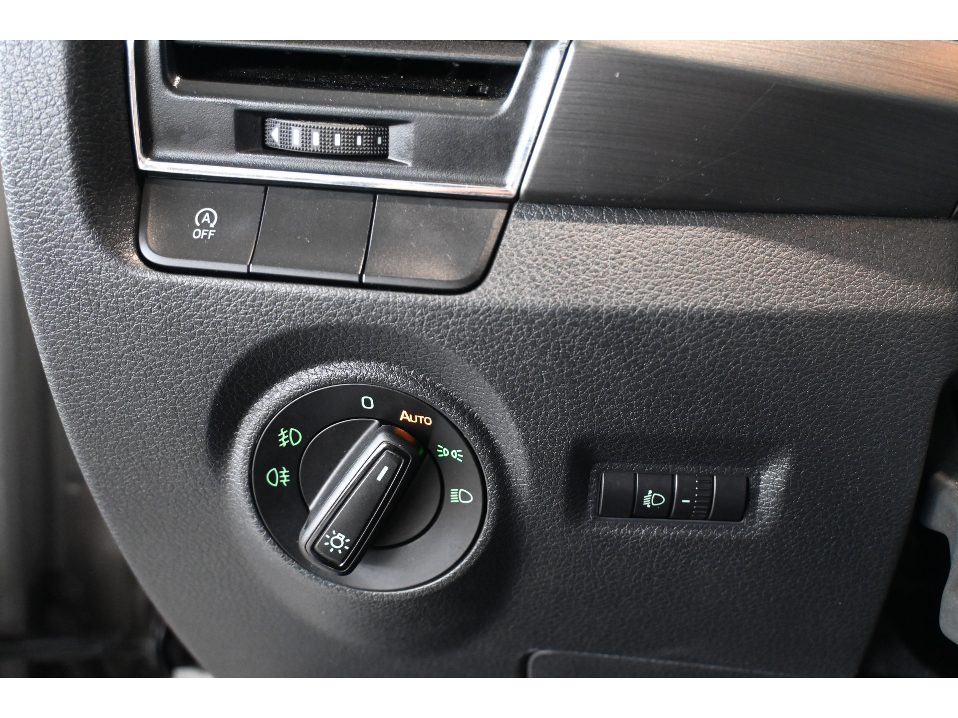 ŠKODA Fabia Combi 1.0 TSI Clever Clima Navigatie Panoramadak LED Stoelverwarming Rijklaarprijs! Inruil Mogelijk!
