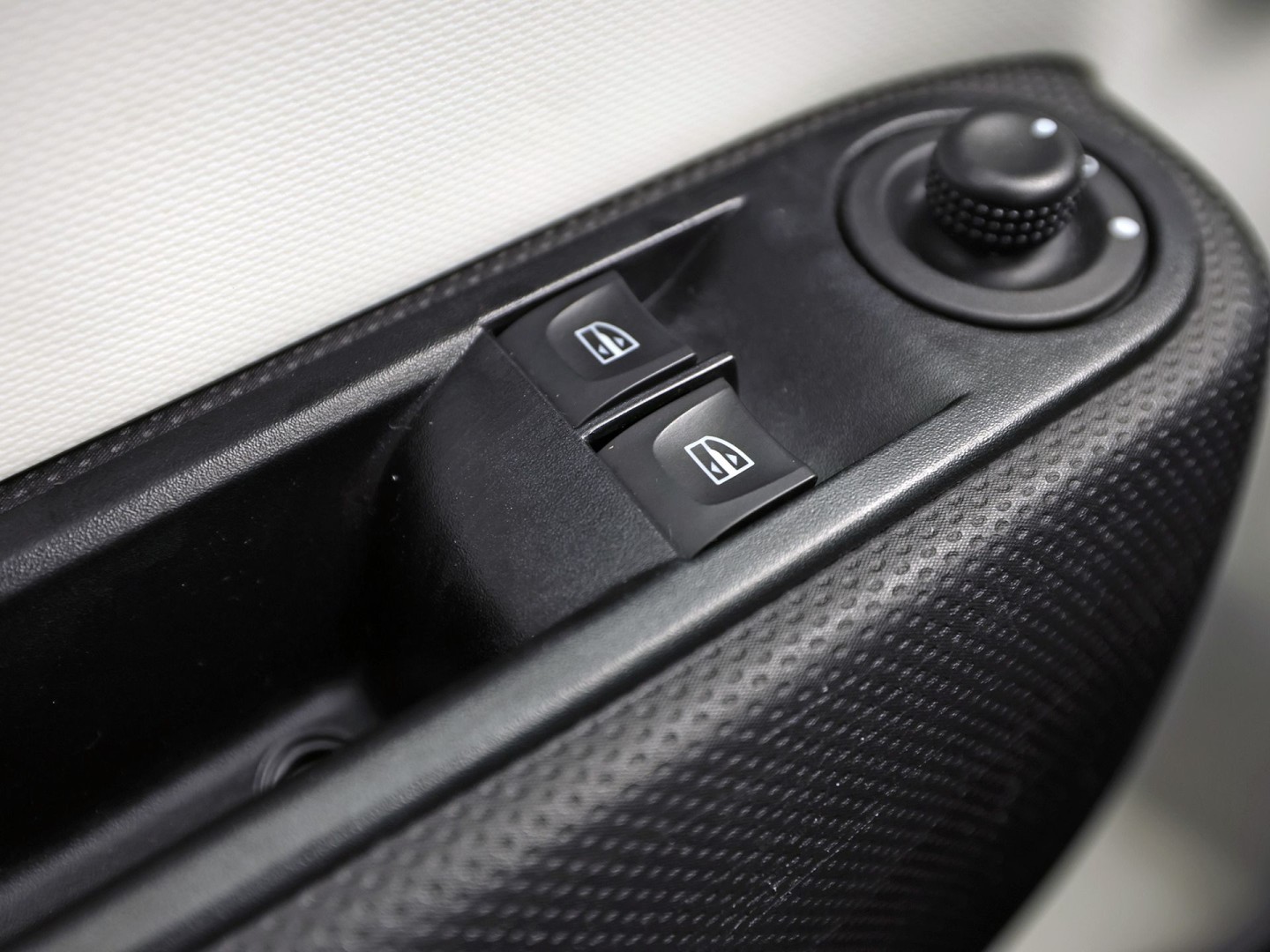 Renault Twingo 1.0 SCe Collection (AIRCO, ELEK RAMEN, CRUISE, SPORTSTOELEN, NIEUWE APK, NIEUWSTAAT)