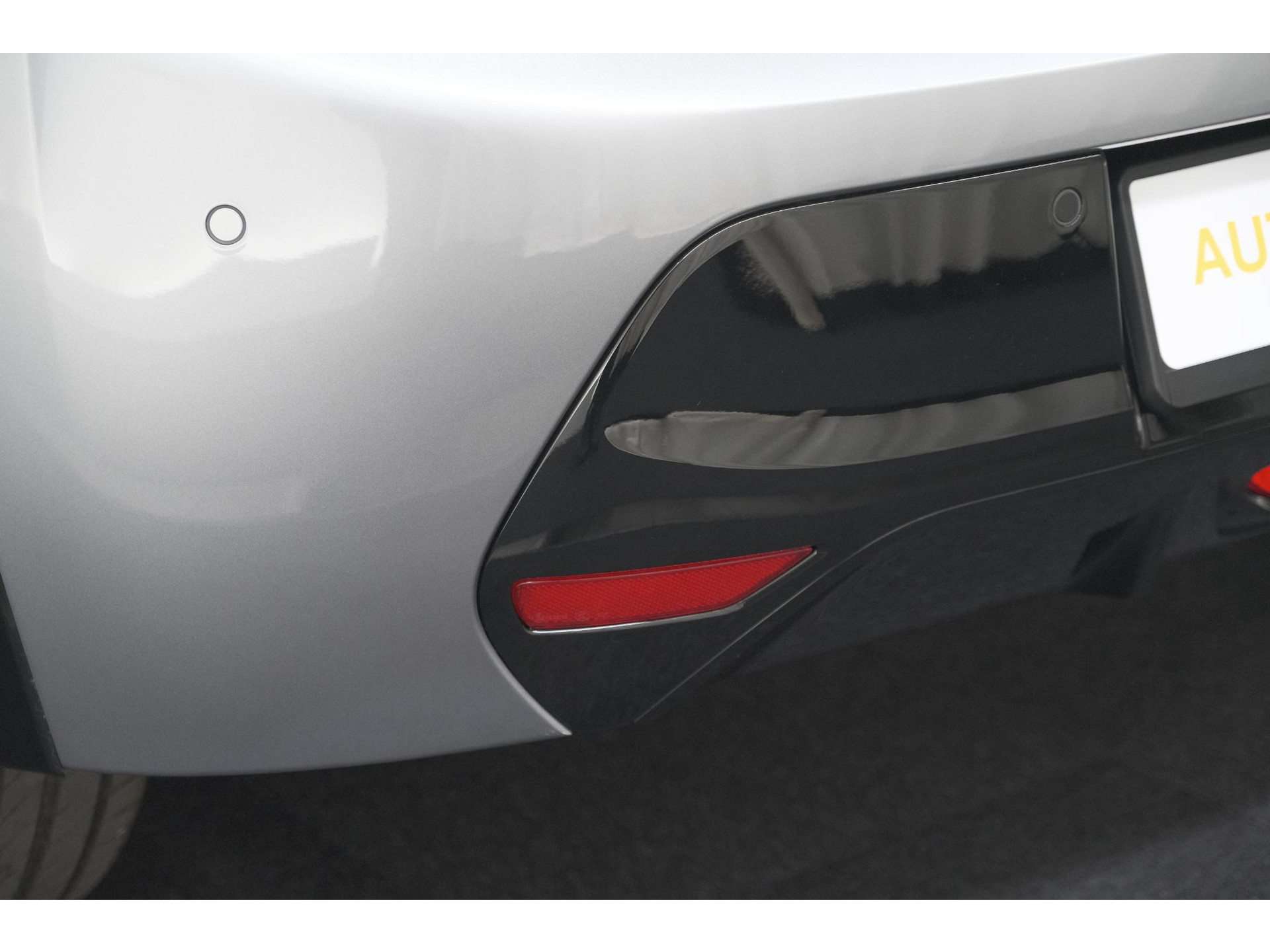 Peugeot 208 1.2 Hybrid 145 e-DCS6 GT | Alcantara Pakket | Camera | Apple Carplay | Stoelverwarming
