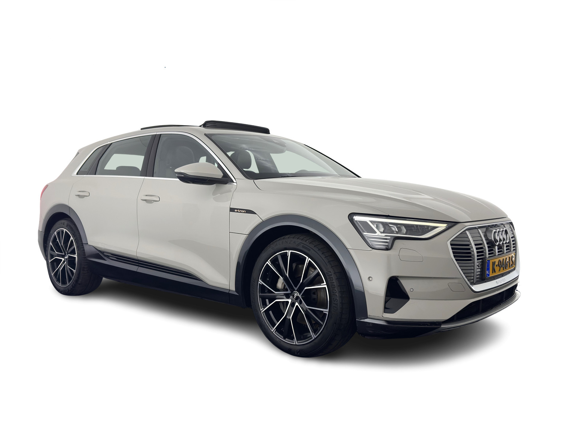Audi e-tron 55 quattro advanced 95 kWh [ 3-Fase ] (INCL-BTW) *PANO | LUXURY-LEATHER | ADAPTIVE-CRUISE | FULL-LED | DIGI-COCKPIT | KEYLESS | MEMORY-PACK | AIR-SUSPENSION | CAMERA | AMBIENT-LIGHT |  NAVI-FULLMAP | SHIFT-PADDLES | DAB+ | COMFOR