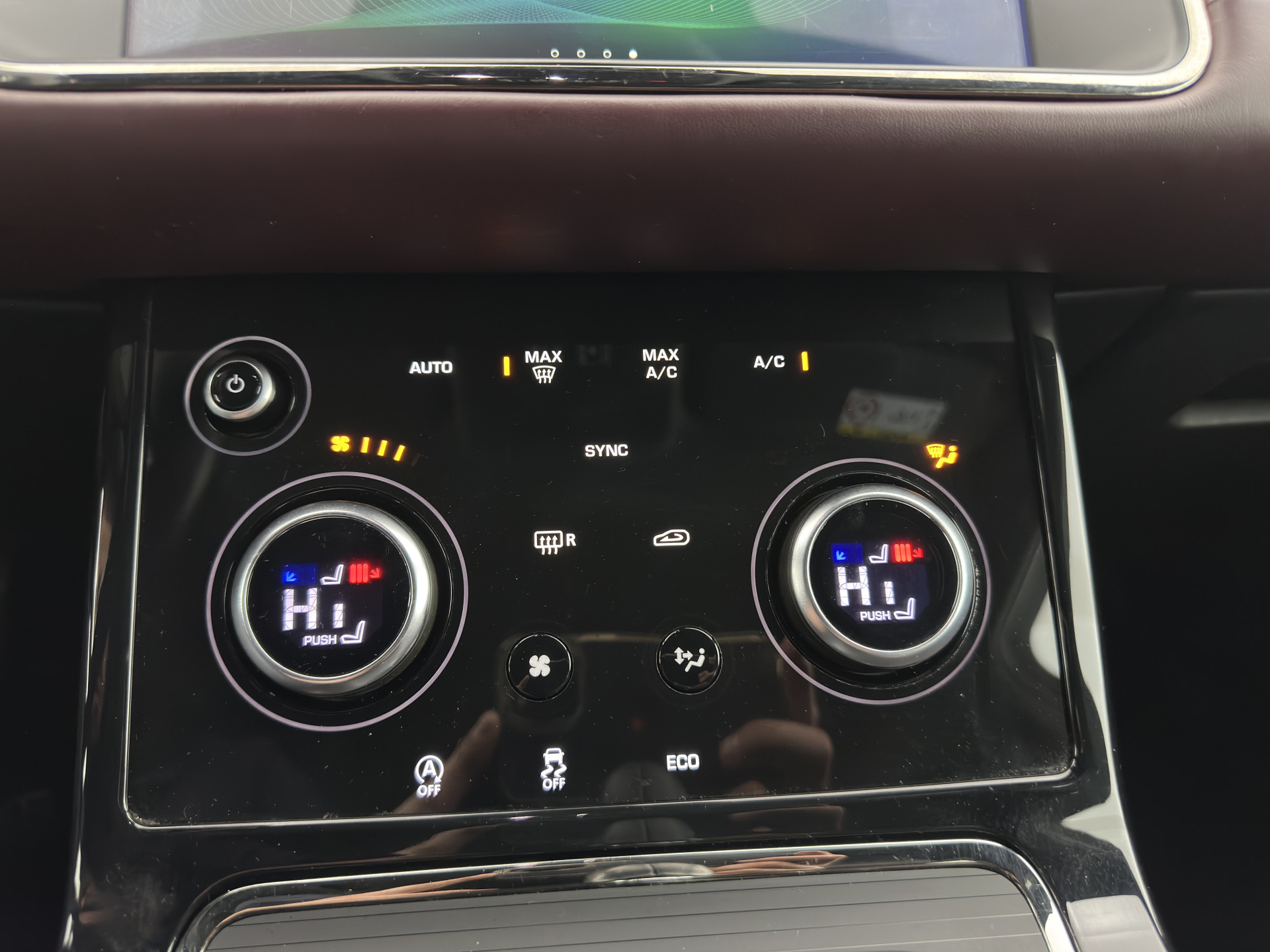 Land Rover Range Rover Evoque 2.0 D150 R-Dynamic *PANO | LEATHER | FULL-LED | NAVI-FULLMAP | CAMERA | KEYLESS | ECC | TOPVIEW | CARPLAY | HEATED-COMFORTSEATS | PDC | CRUISE | PRIVACY-GLASS | 20''ALU*