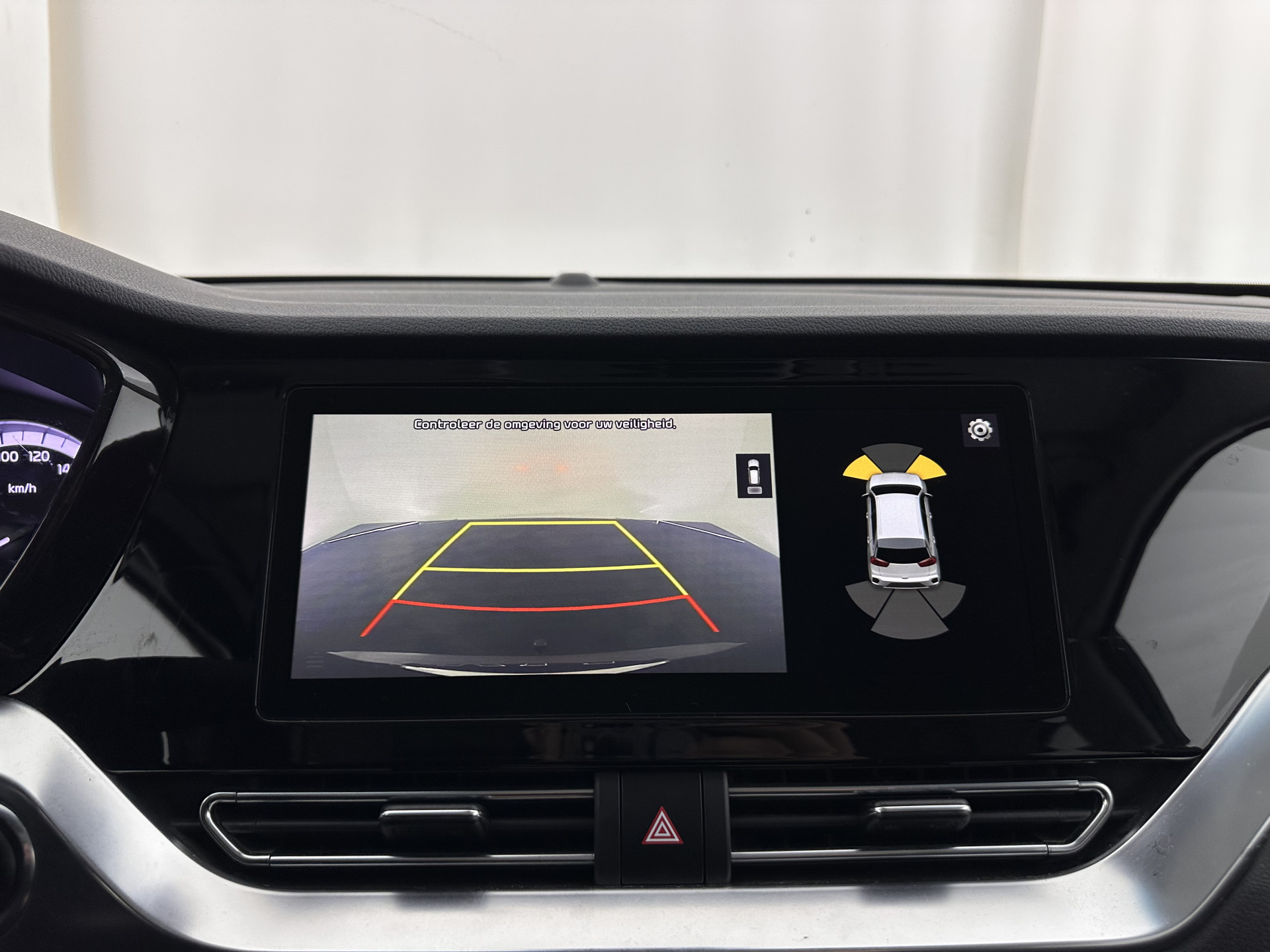 Kia Niro 1.6 GDi Hybrid Dynamic Plus Line (INCL-BTW) Aut. *LEATHER | FULL-LED | ADAPTIVE-CRUISE | BLINDSPOT | HEATED-COMFORTSEATS | CAMERA | KEYLESS | NAVI-FULLMAP | AMBIENTLIGHT | LANE-ASSIST | TOWBAR | 16''ALU*