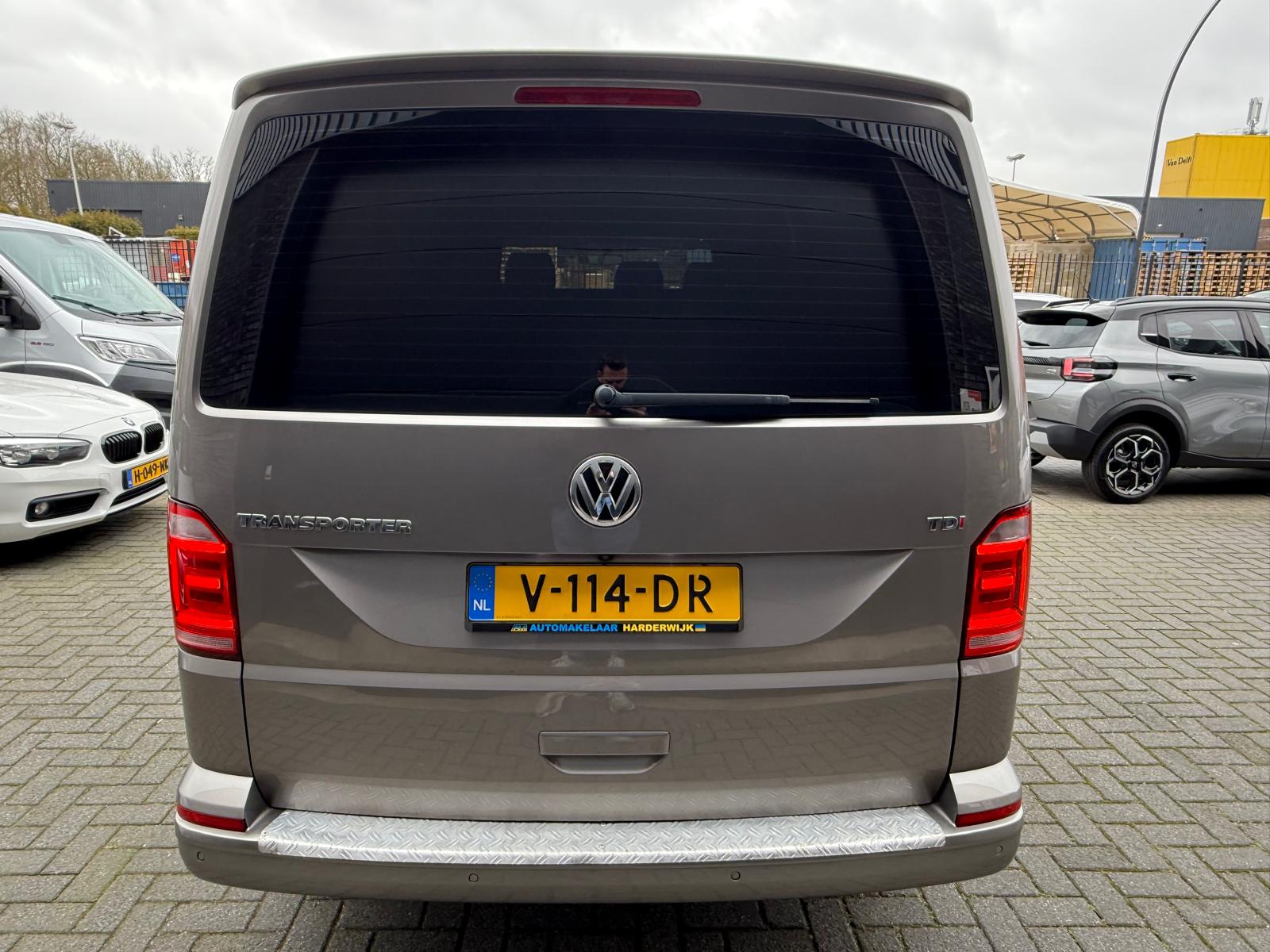 Volkswagen Transporter 2.0 TDI L2H1 DC Highline | 2E EIGENAAR | NW DISTR RIEM | NAVI | CAMERA | CRUISE |AIRCO |