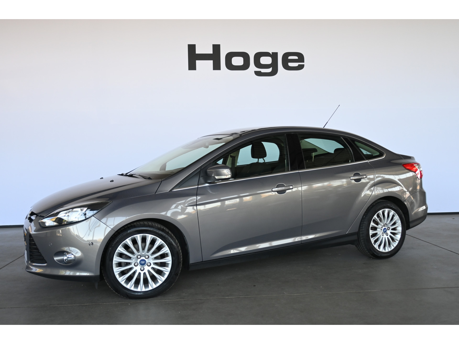 Ford Focus 1.6 EcoBoost Titanium Clima Trekhaak Pdc Cruise control 100% Onderhouden! Inruil Mogelijk!