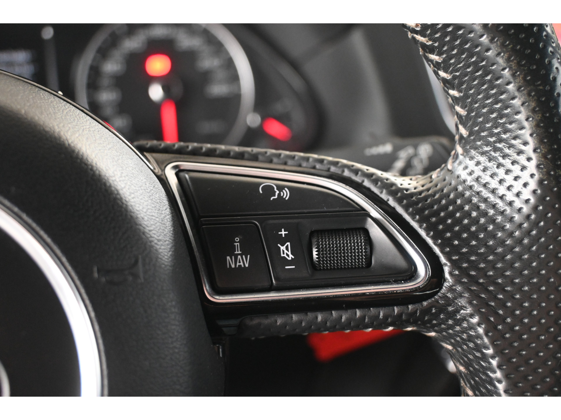 Audi Q5 3.0 TDI quattro S-line Clima Cruise control Navigatie LED 1e Eigenaar Inruil mogelijk