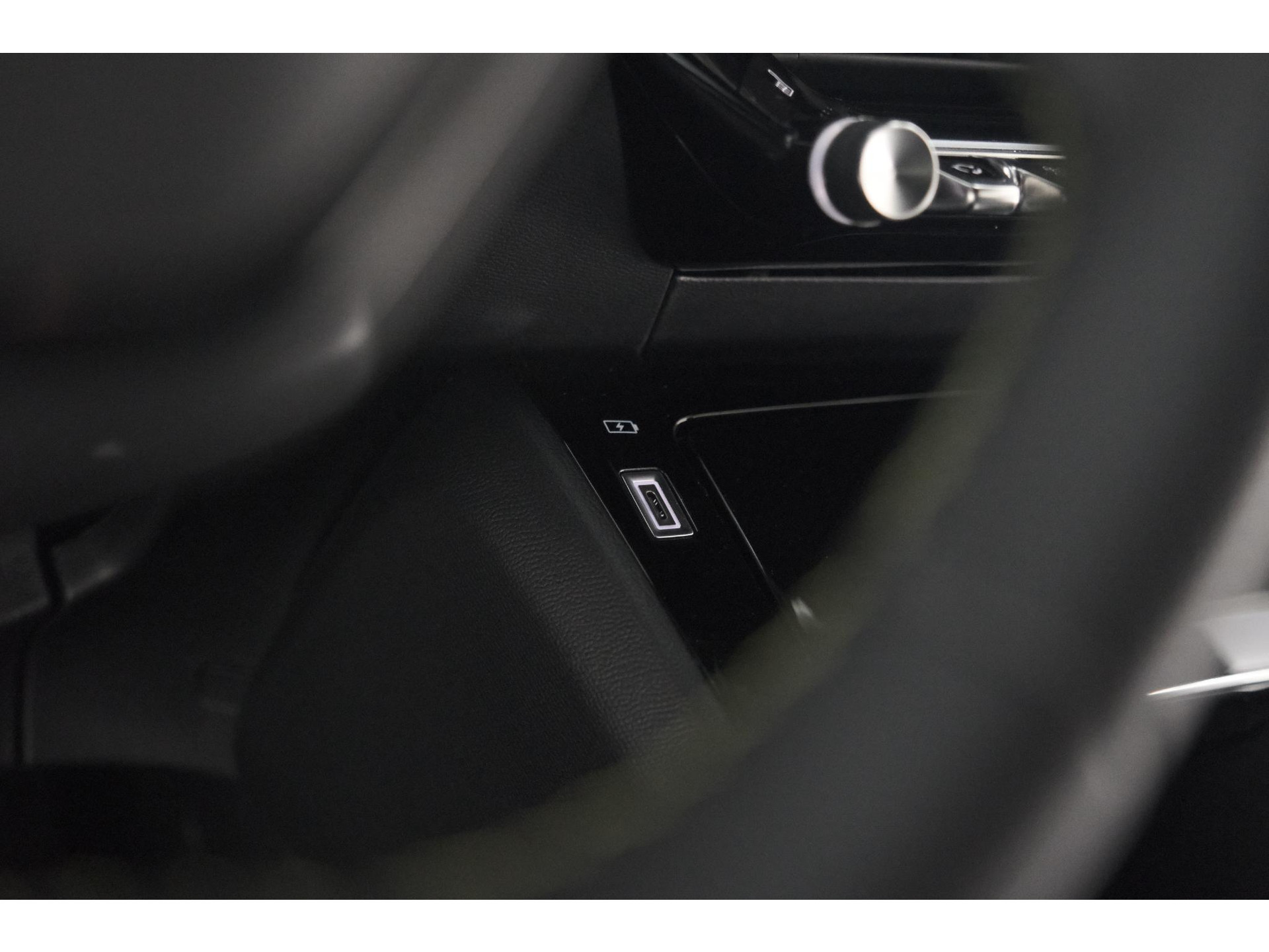 Peugeot 2008 PureTech 130 EAT8 GT | 360 Camera | Stoelmassage | Adaptieve Cruise Control | Dodehoekdetectie