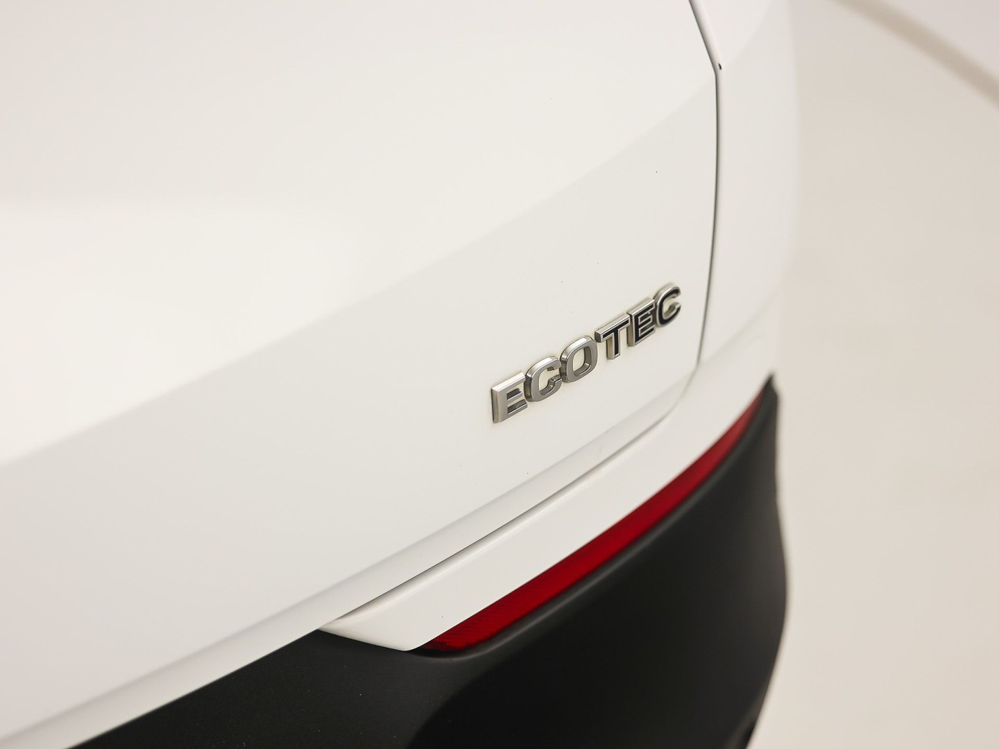 Opel Grandland X 1.2 Turbo Elegance (STOELVERWARMING/KOELING, APPLE CARPLAY, 360 CAMERA, MEMORY SEAT, LEDER, GETINT GLAS, STUURWIEL VERWARMD, NIEUWE APK, NIEUWSTAAT)