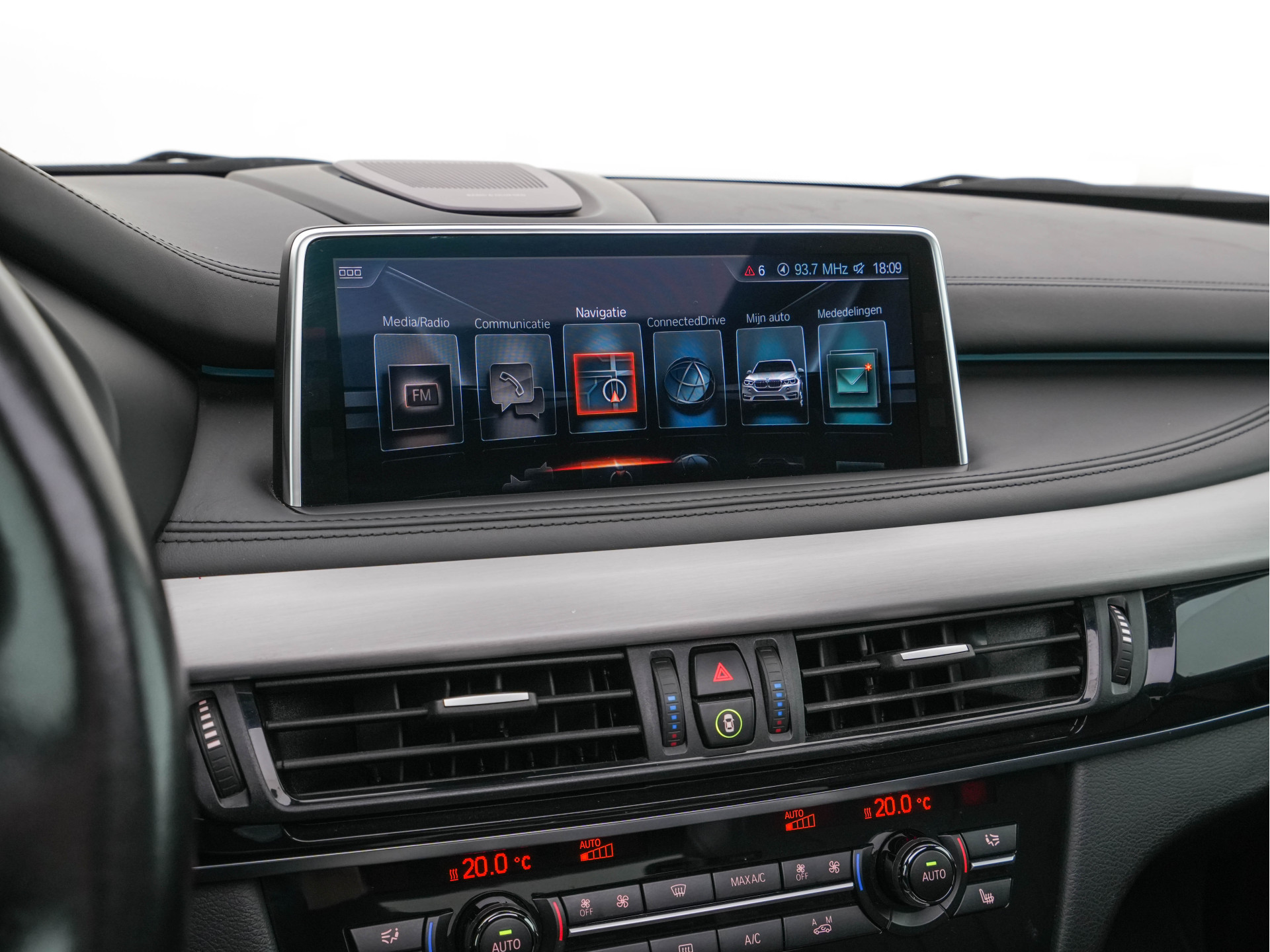 BMW X5 M50d M-Aerodinamica Aut. *PANO | HEAD-UP | LEATHER | ADAPTIVE-CRUISE | SOFT-CLOSE | BANG&OLUFSEN | TOP-VIEW | BLINDSPOT | NIGHT-VISION | MEMORY-PACK | DIGI-COCKPIT | HEATED-COMFORTSEATS | NAVI-FULLMAP |