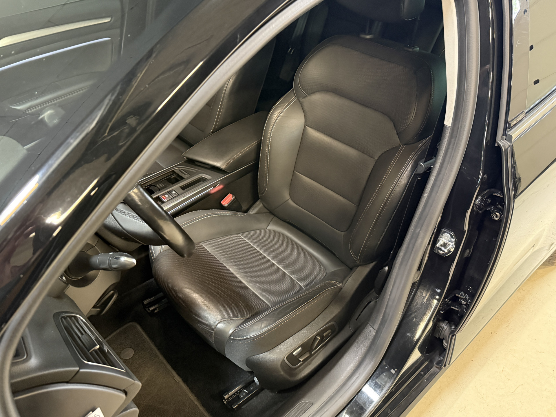 Renault Mégane Estate 1.6 E-Tech Plug-In Hybrid 160 Business Edition One | Apple Carplay | Stoel/stuurverwarming | Full LED | Keyless