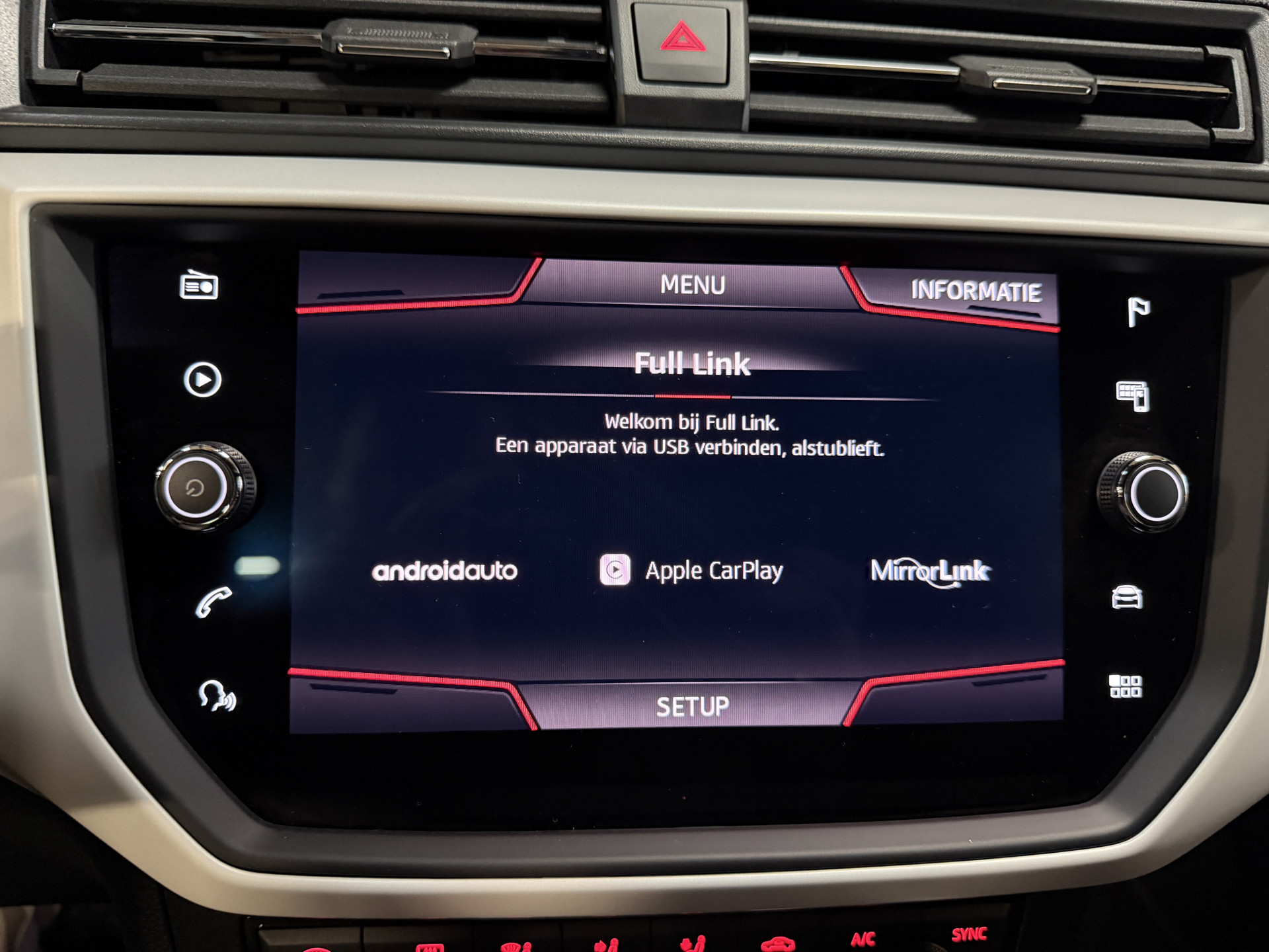 SEAT Arona 1.0 TSI Xcellence Business Intense | Camera | Sfeerverlichting | Stoelverwarming | Adaptive cruise | Carplay