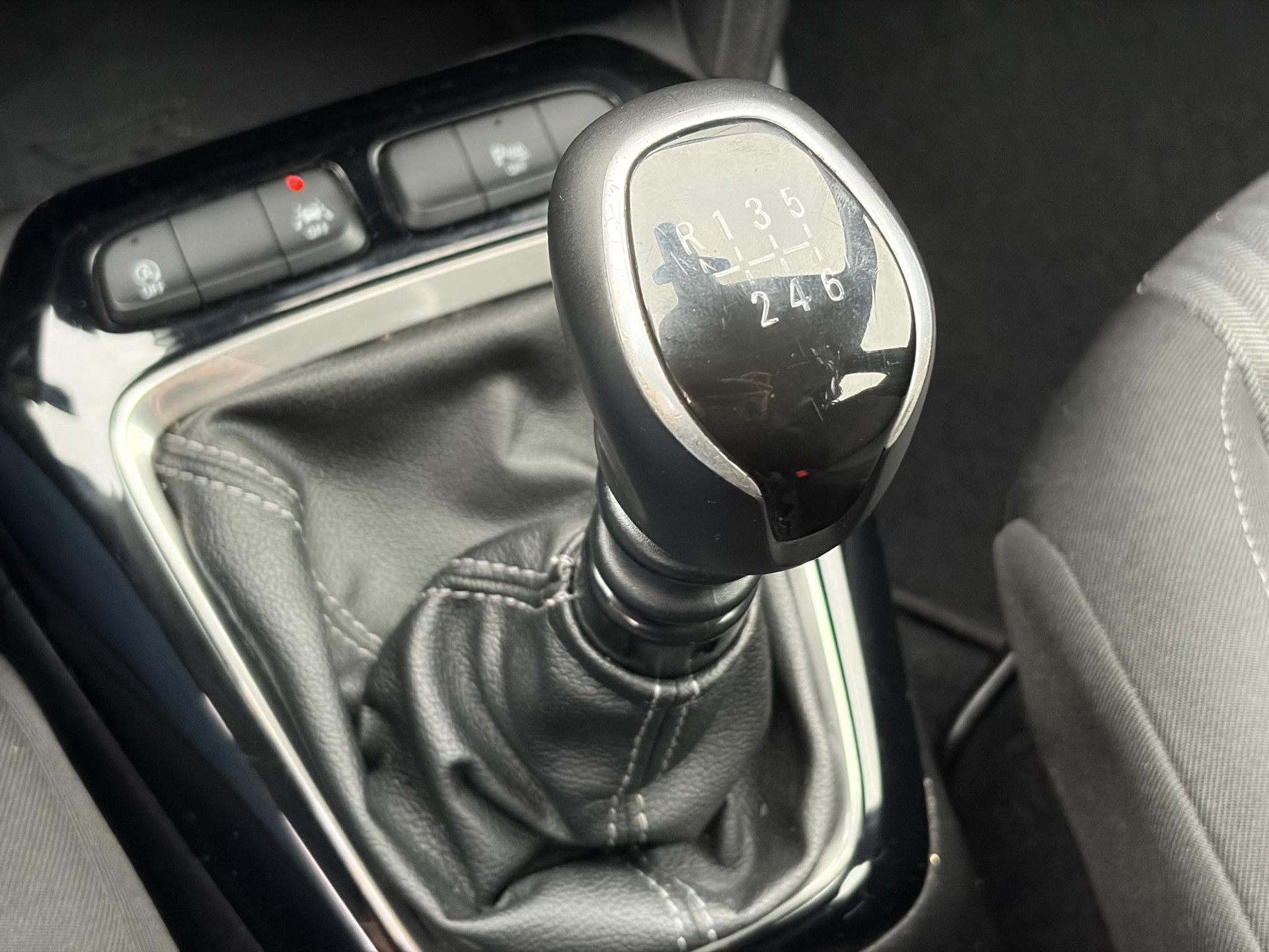 Opel Corsa 1.2 Edition ✓D-riem vv in 2025✓2e Eigenaar✓Carplay✓Airco✓Cruise✓Rijstrooksensor✓Pdc✓102pk✓6 Bak✓5 Deurs✓N.A.P✓Apk tot 02-2028