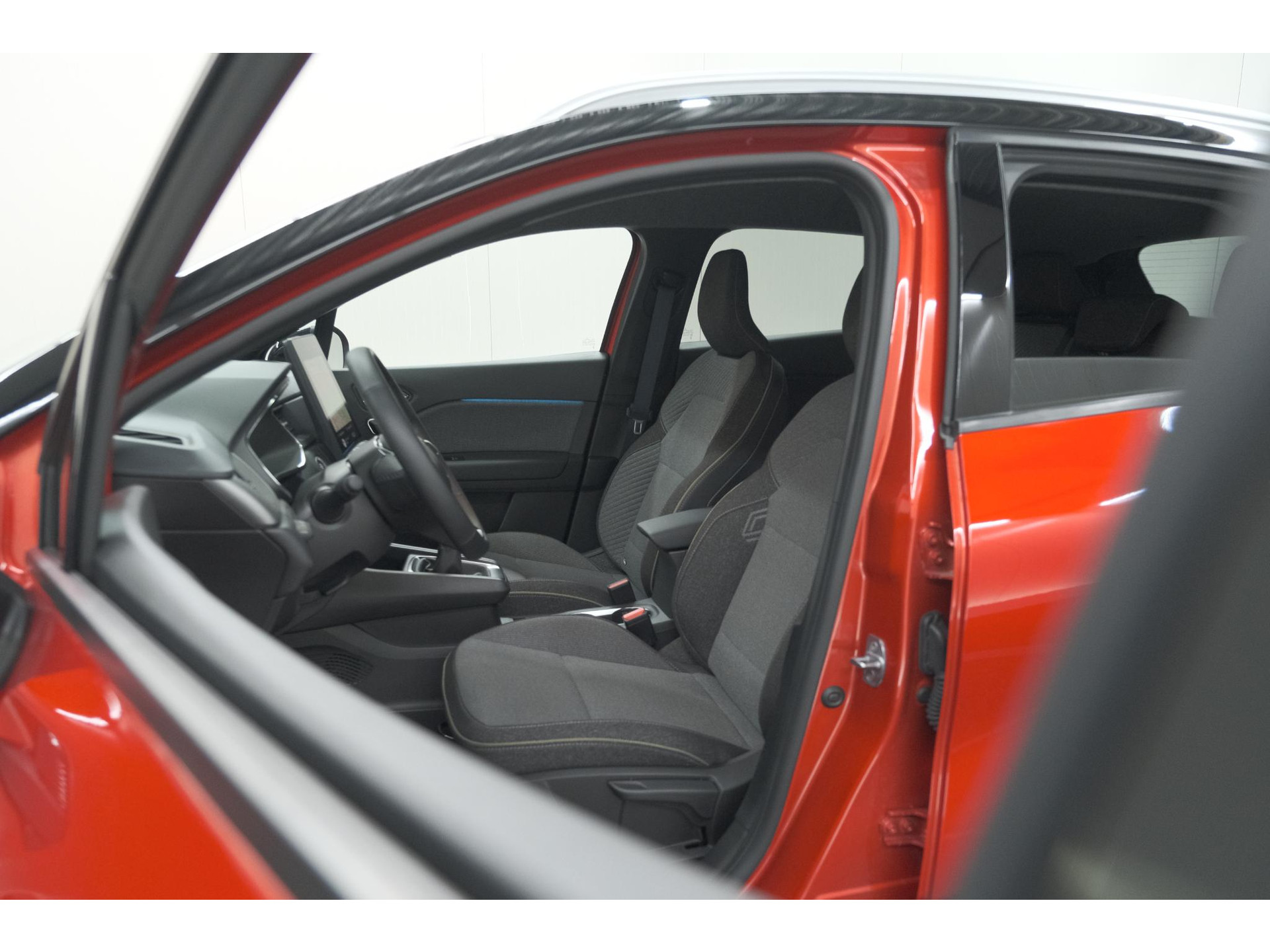 Renault Captur TCe 90 techno | Nieuw Model | Camera | Harman Kardon | Apple Carplay | Parkeersensoren | 18 Inch Lichtmetalen Velgen