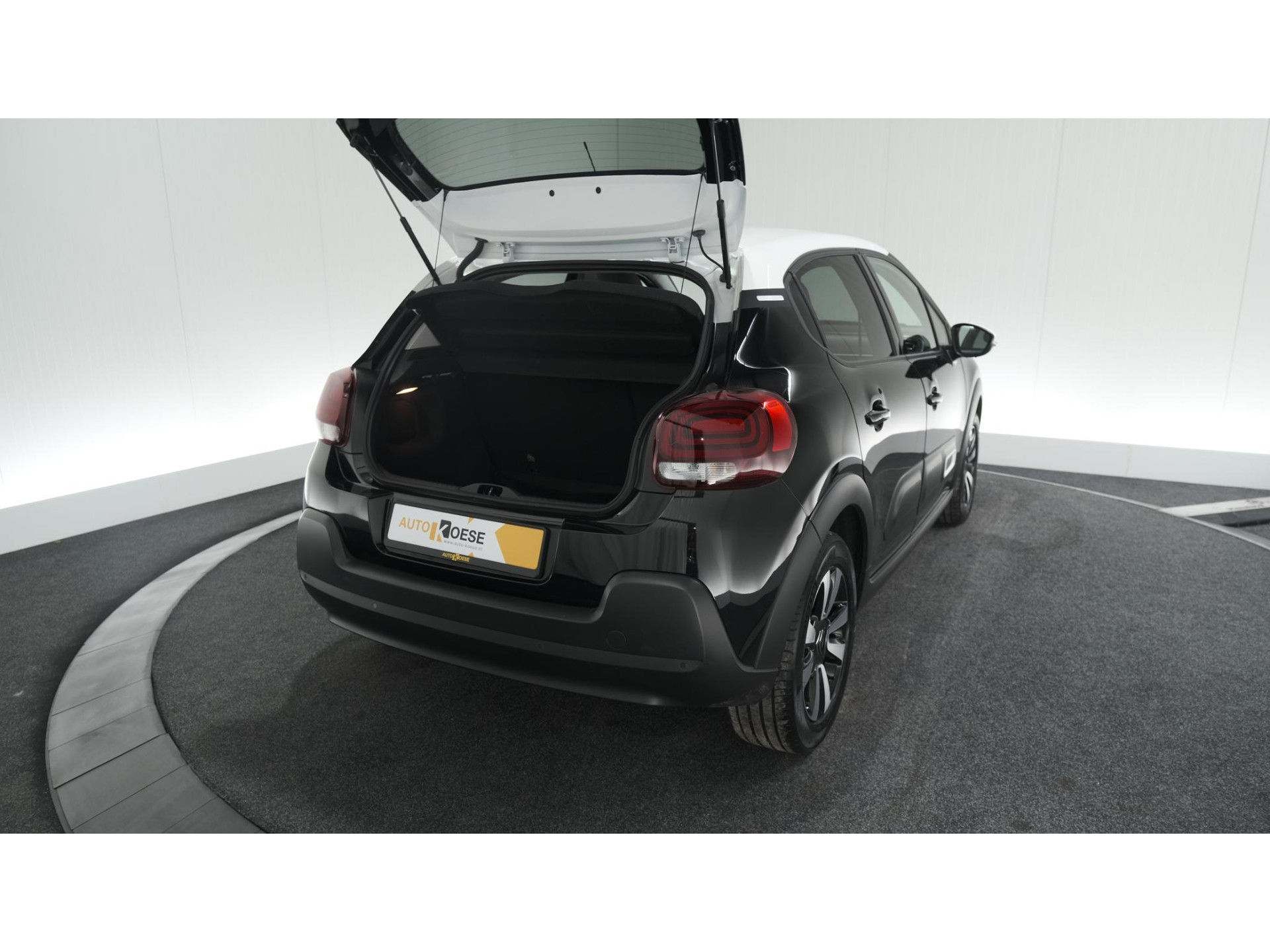 Citroen C3 PureTech 82 Feel Edition | Apple Carplay | Parkeersensoren | Navigatie | Climate Control | 16 Inch Velgen