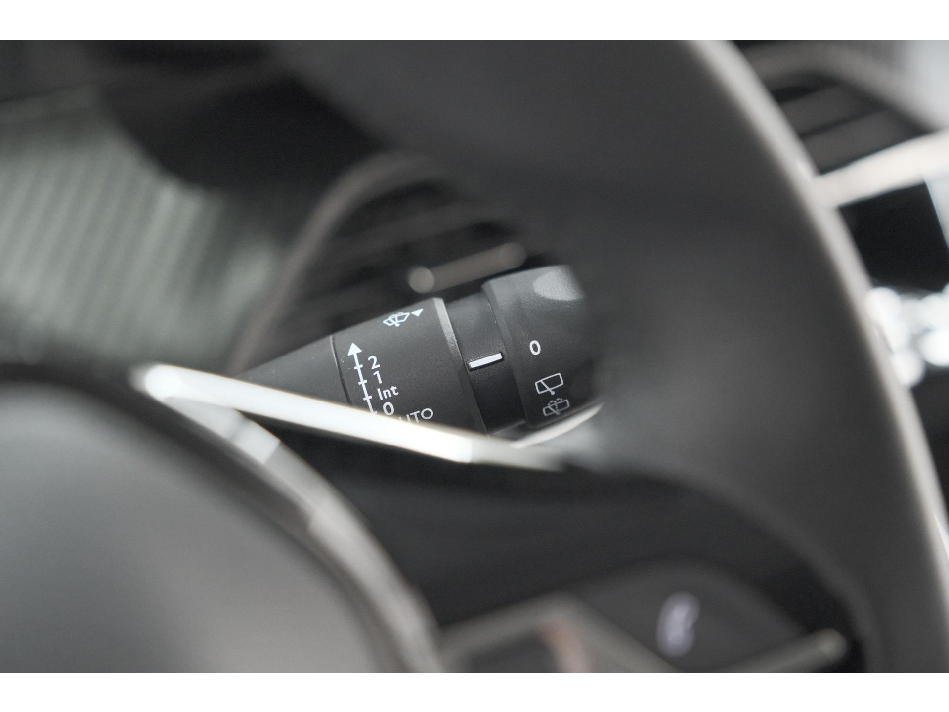 Peugeot 208 PureTech 100 Allure | Gris Selenium | Apple Carplay | Parkeersensoren | Climate Control