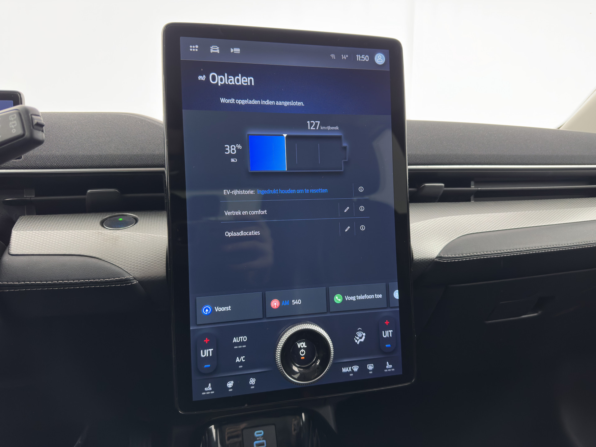 Ford Mustang Mach-E RWD 75 kWh [3-Fase ] {SOH-90%} (INCL-BTW) Aut.*LEATHER | FULL-LED | DAB | DIGI-COCKPIT | KEYLESS | NAVI-FULLMAP | CARPLAY | HEATED-COMFORTSEATS | TOPVIEW |  ADAPTIVE-CRUISE | PRIVACY-GLASS | 18'' ALU*