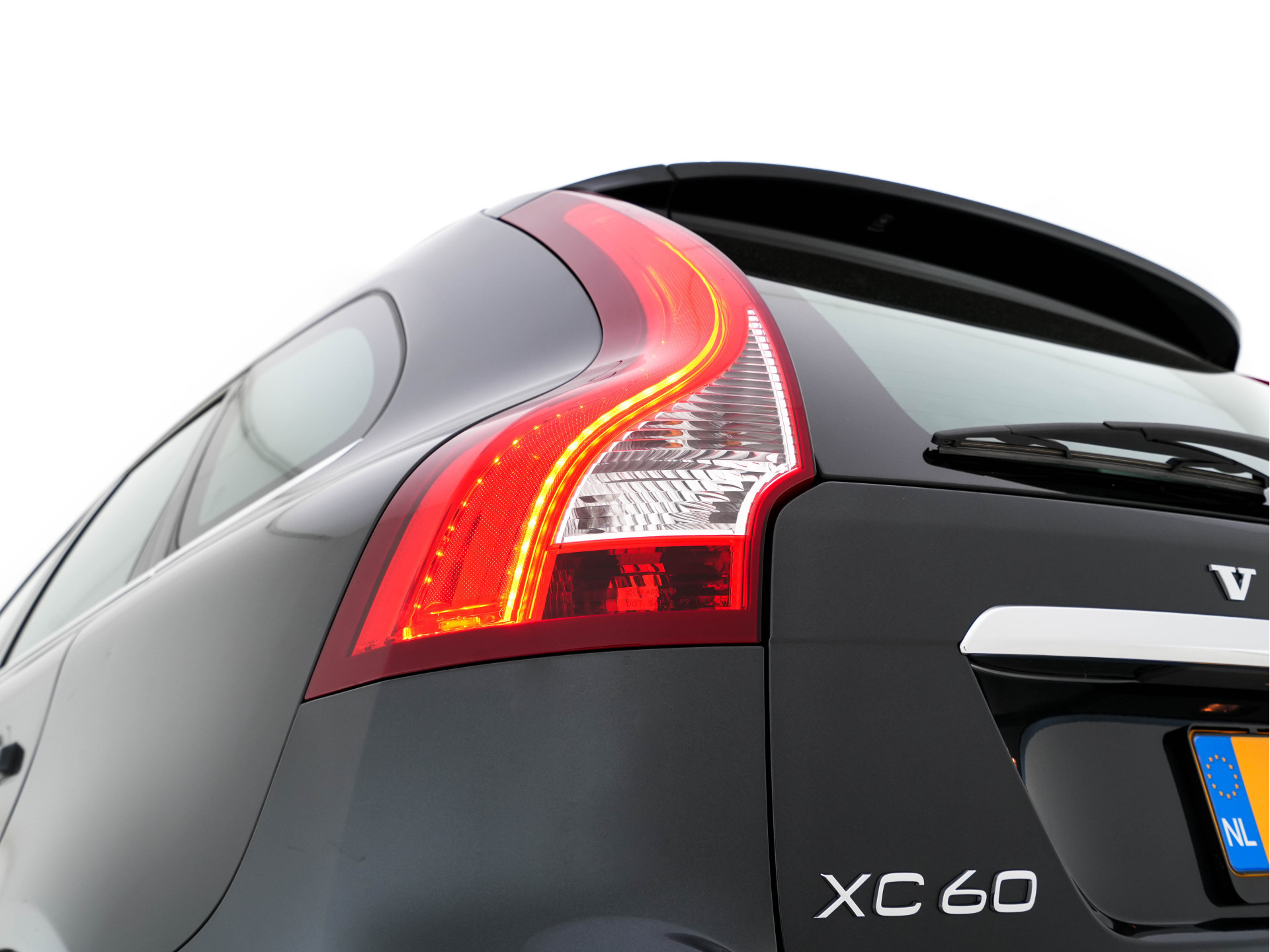 Volvo XC60 2.0 D4 FWD Ocean Race *NAVI-FULLMAP | FULL-LEATHER | MEMORY-PACK | TOWBAR | ECC | PDC | CRUISE | COMFORT-SEATS | 19"ALU*