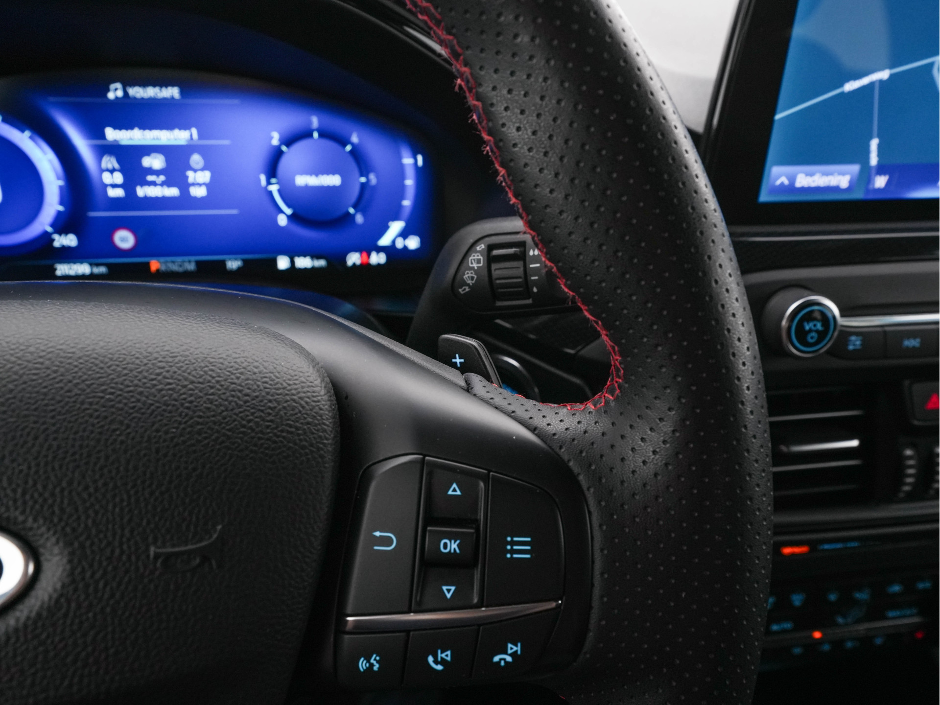 Ford Focus Wagon 2.0 ST-Line-X Business EcoBlue (INCL-BTW) Aut. *ADAPTIVE-CRUISE | DIGI-COCKPIT | KEYLESS | CAMERA | NAVI-FULLMAP | HEATED-SPORTSEATS | DAB+ | SHIFT-PADDLES | ECC | PDC | TOWBAR | 18''ALU*