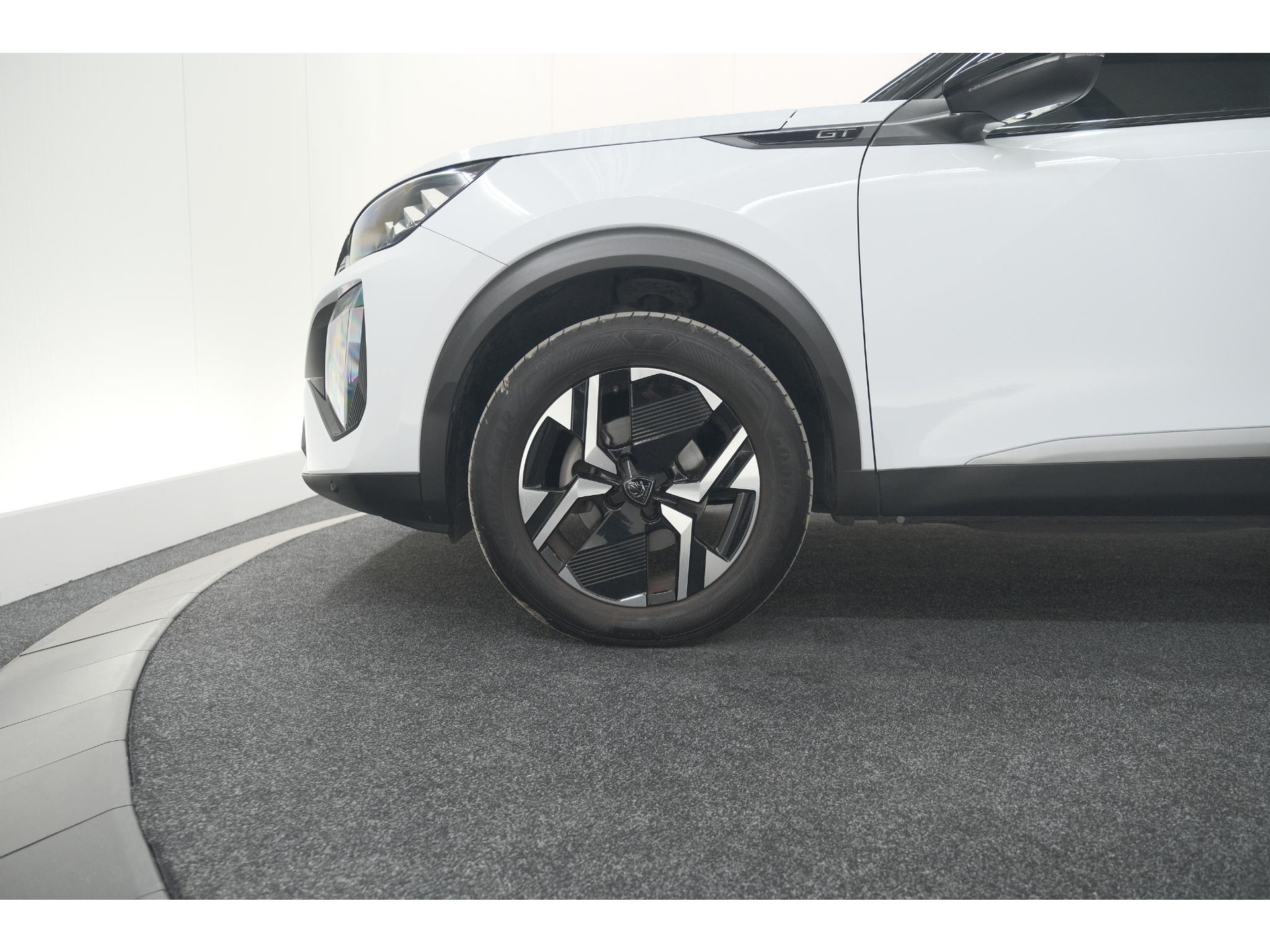 Peugeot 2008 PureTech 130 EAT8 GT | Camera | Apple Carplay | Parkeersensoren