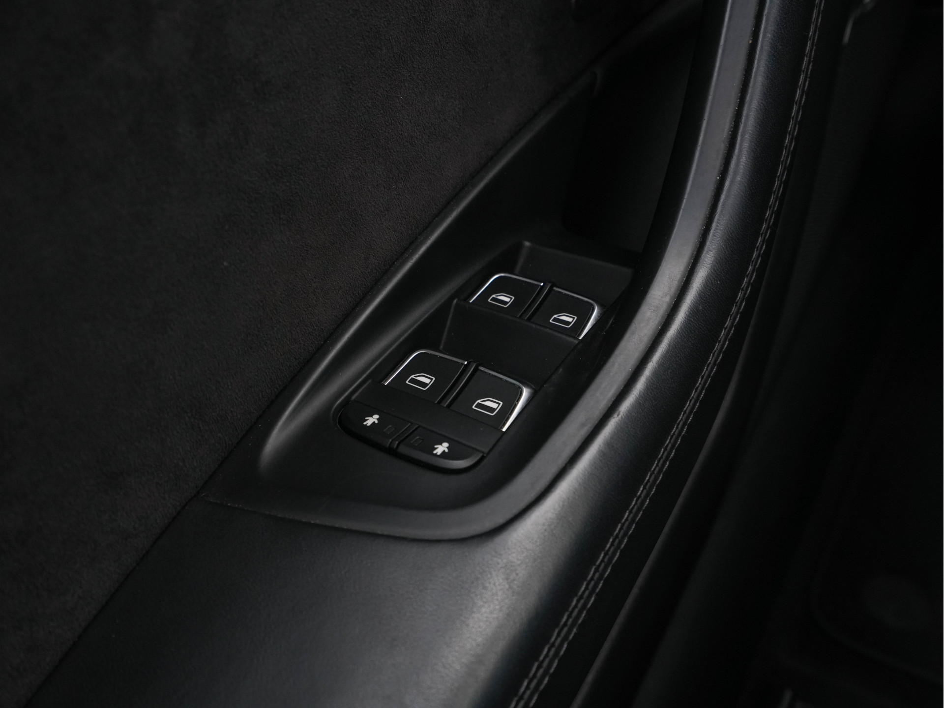 Audi RS6 Avant 4.0 TFSI Quattro *MILLITEK-EXHAUST | CERAMIC-BRAKES | PANO | LEATHER-ALCANTARA | FULL-LED | TOP-VIEW | BLIS | MEMORY-PACK | CARBON-INT. | BOSE-SOUND | LANE-ASSIST | KEYLESS | DAB+ | SPORT-SEATS | SHIFT-PADDLE