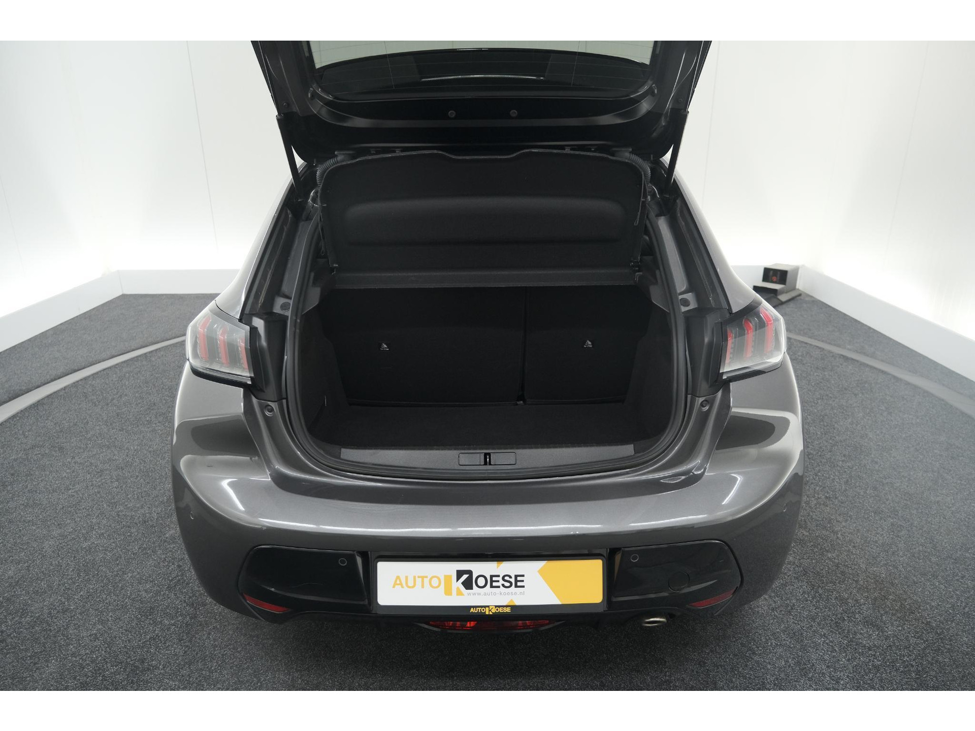 Peugeot 208 PureTech 100 GT | Camera | Adaptieve Cruise Control | Navigatie | Apple Carplay