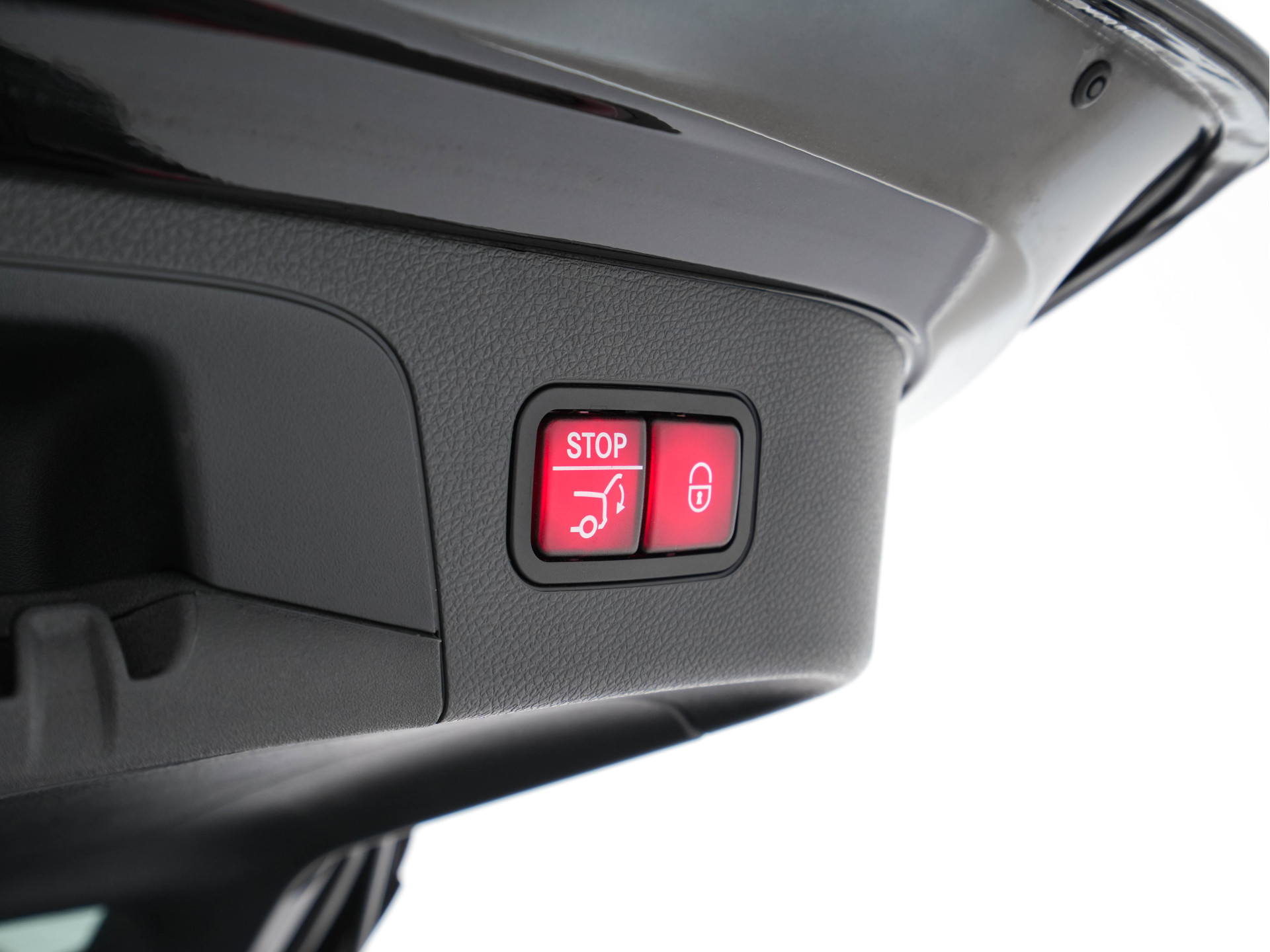 Mercedes-Benz EQC 400 4MATIC Business Solution 80 kWh {SOH-93%} (INCL-BTW) Aut *PANO | LEATHER | DIGI-WIDESCREEN | MEMORY-PACK | TOPVIEW | KEYLESS | HEATED-SPORTSEATS | DAB+ | PRIVACY-GLASS | TOWBAR | AMBIENTLIGHT | SHIFTPADDLES | 19' ALU*