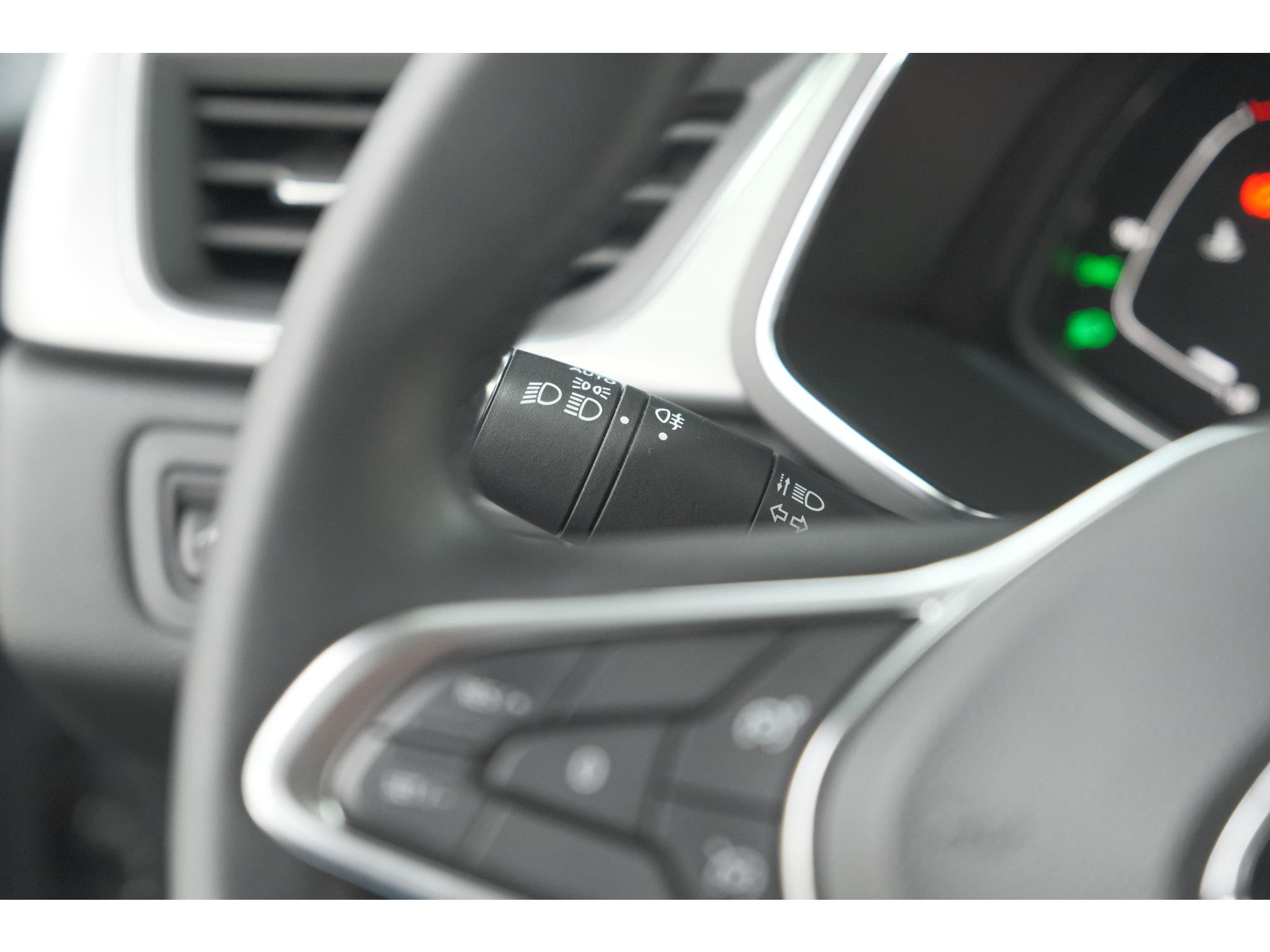 Renault Captur TCe 90 Intens | Trekhaak | Camera | Navigatie | Parkeersensoren | Apple Carplay