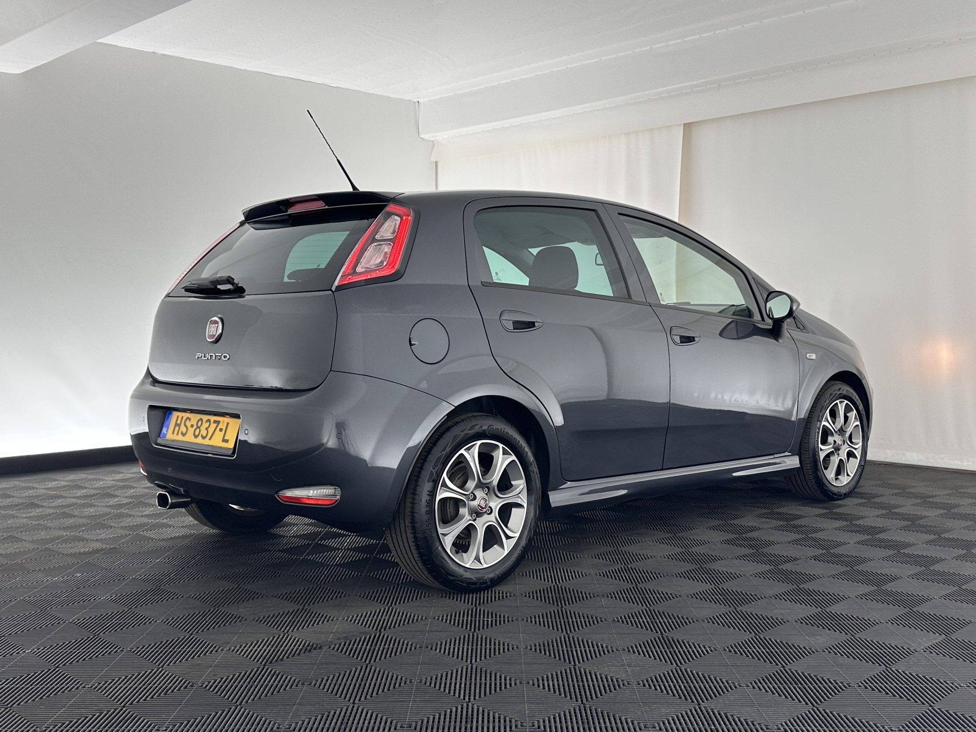 Fiat Punto Evo 1.3 M-Jet Lounge *ECC | SPORT-SEATS | MICROFIBRE | PDC | CRUISE | RADIO-CD/MP3 | 16''ALU*