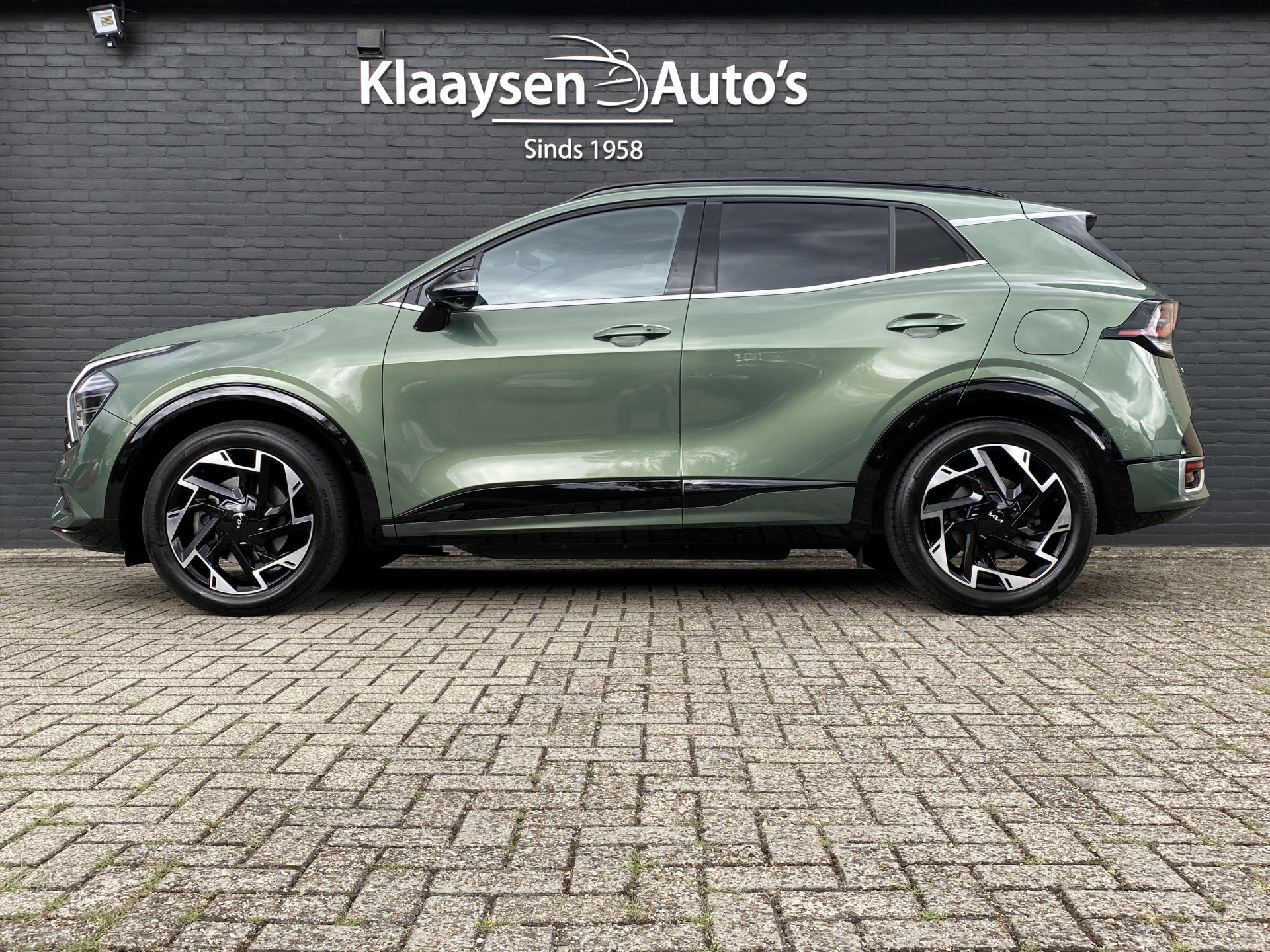 Kia Sportage 1.6 T-GDi Plug-in Hybrid AWD GT-PlusLine | dealer onderh. | panoramadak | trekhaak | leder interieur | navigatie
