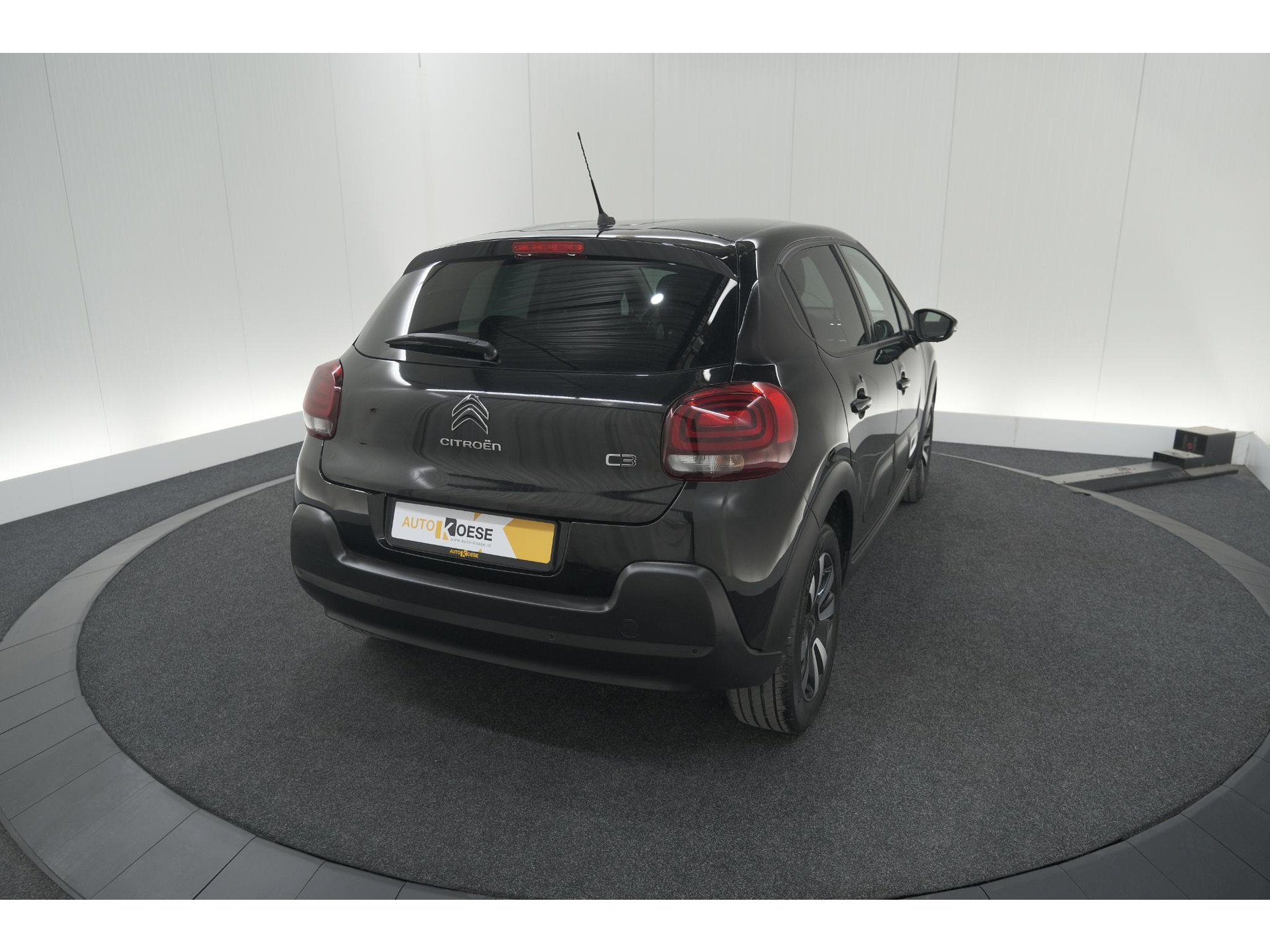 Citroen C3 PureTech 110 EAT6 Max | Apple Carplay | Parkeersensoren | Climate Control | 16 Inch Lichtmetalen Velgen
