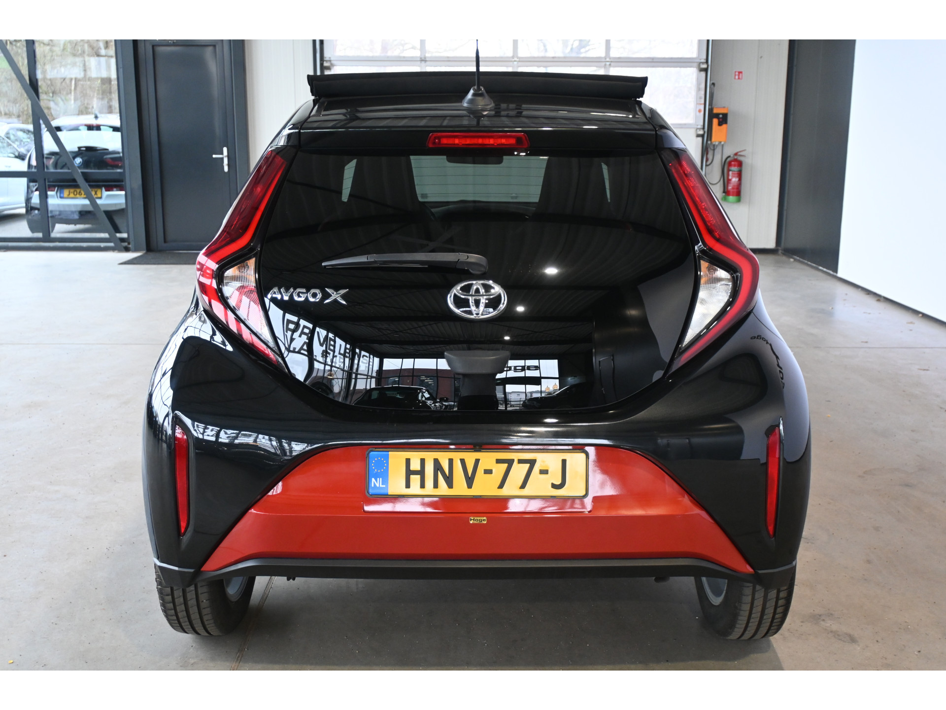 Toyota Aygo X 1.0 VVT-i MT Play Clima Carplay Panoramadak Camera LED Rijklaarprijs Inruil Mogelijk!