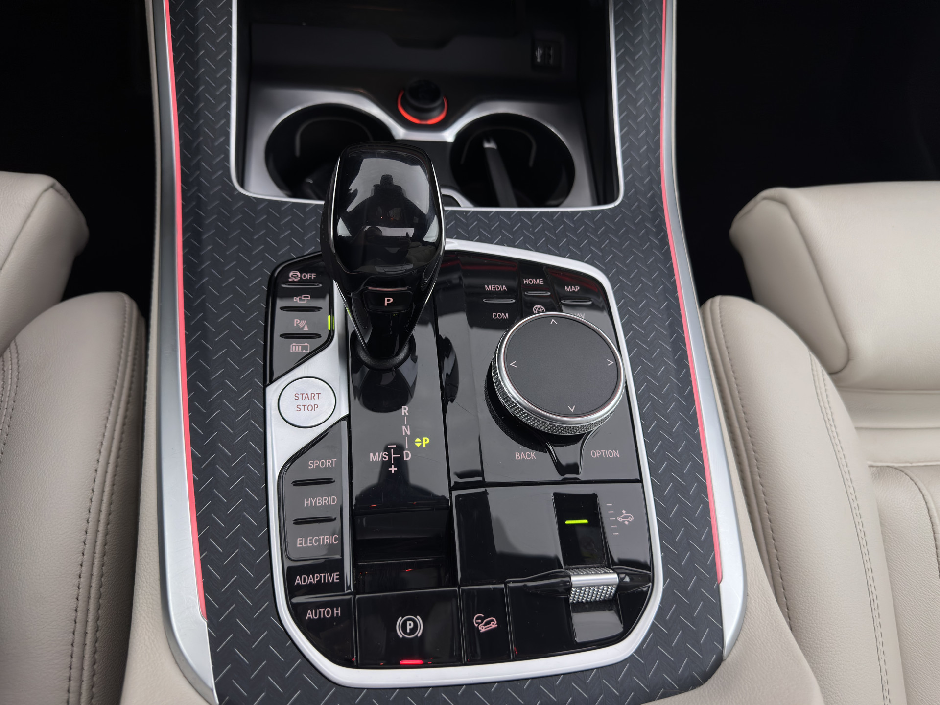 BMW X5 xDrive45e M-Sportpack High Executive (INCL-BTW) Aut. *PANO | LEATHER | HEAD-UP | LASER-LED | SOFT-CLOSE | ADAPTIVE-CRUISE | HIFI-SOUND | BLIND-SPOT | MEMORY-PACK | TOP-VIEW | DIGI-COCKPIT | NAVI-FULLMAP | PRIVACY-GLASS | ...