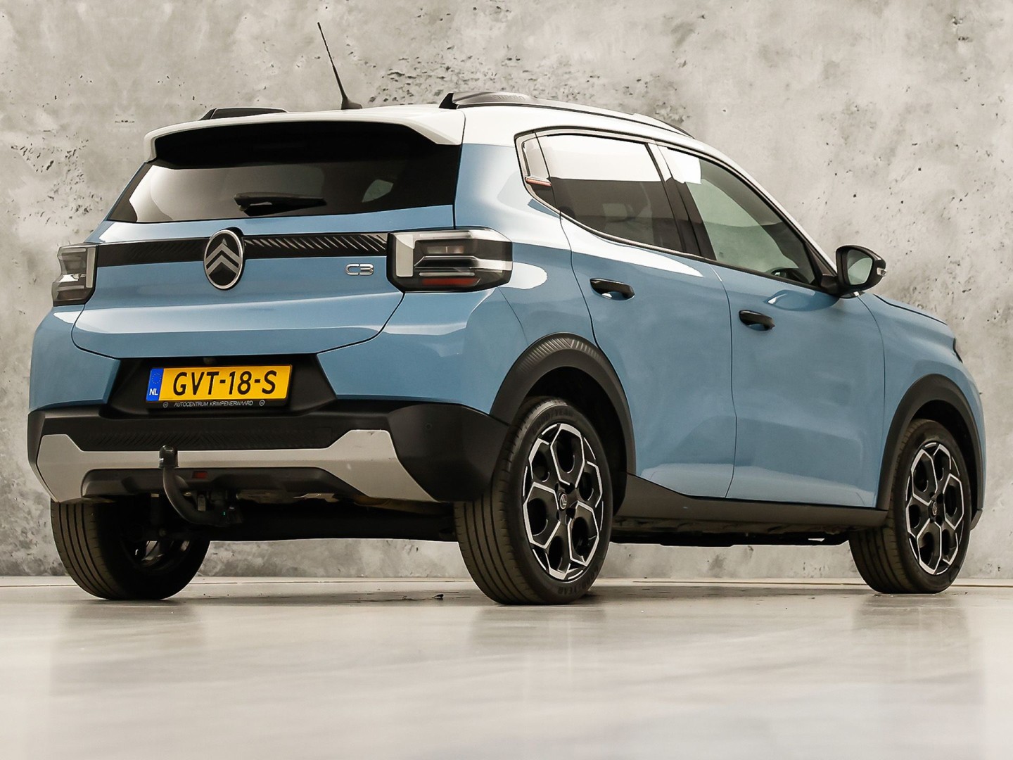 Citroën C3 1.2 Turbo 100pk Max (NIEUW MODEL, APPLE CARPLAY, GROOT NAVI, CAMERA, TREKHAAK, SPORTSTOELEN, GETINT GLAS, CRUISE, LANE ASSIST, NIEUWSTAAT)