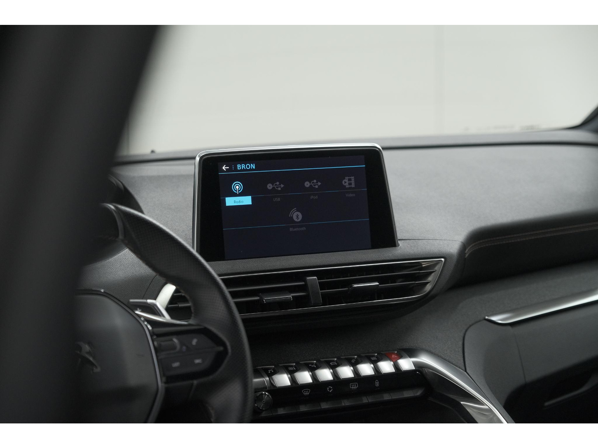 Peugeot 5008 PureTech 130 EAT8 GT-Line | Schuif-/Kanteldak | Trekhaak | Elektrische Kofferklep | Camera
