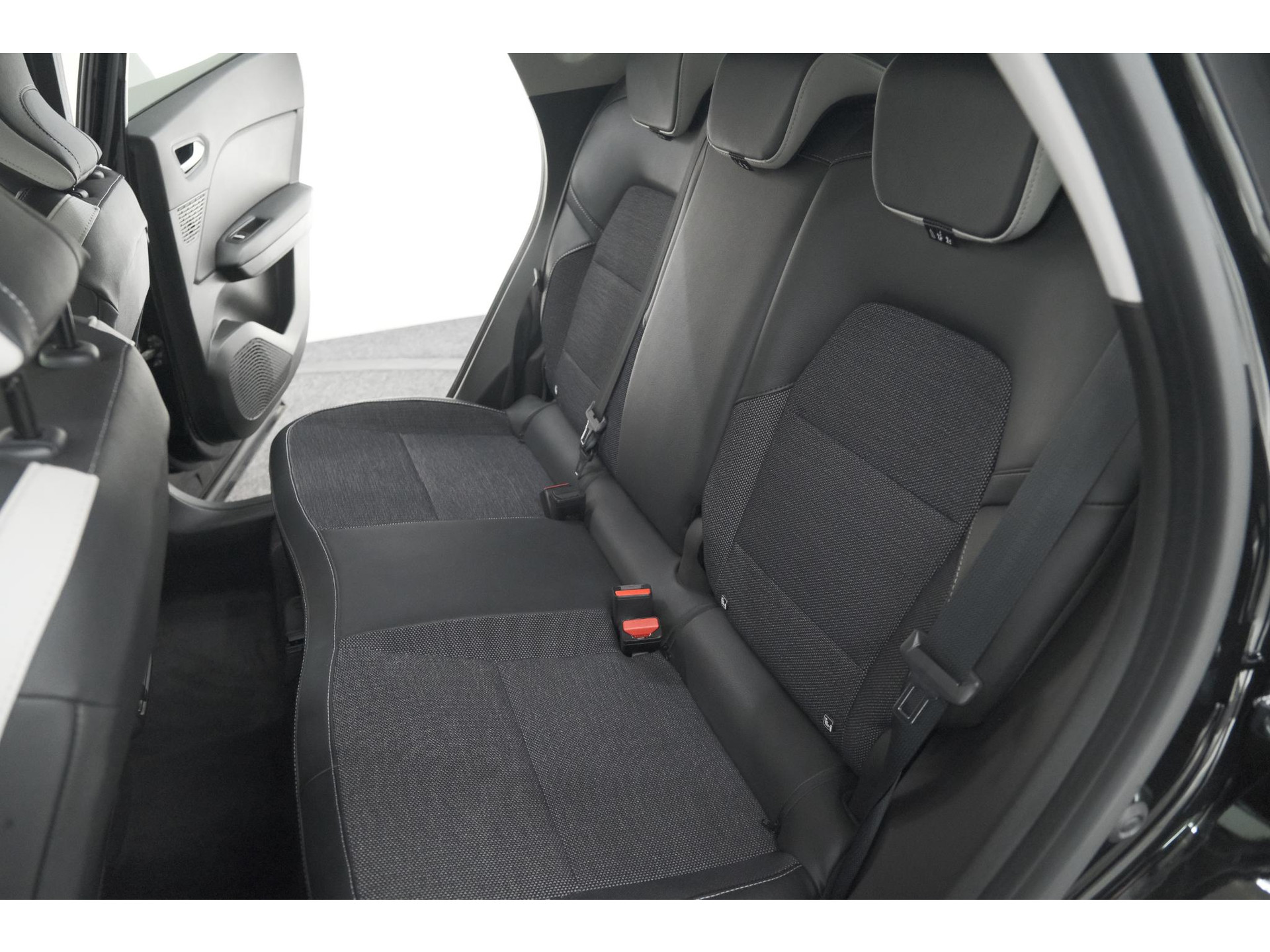 Renault Captur 1.6 E-Tech Hybrid 145 Techno | Pack Parking | Camera | Navigatie | Apple CarPlay