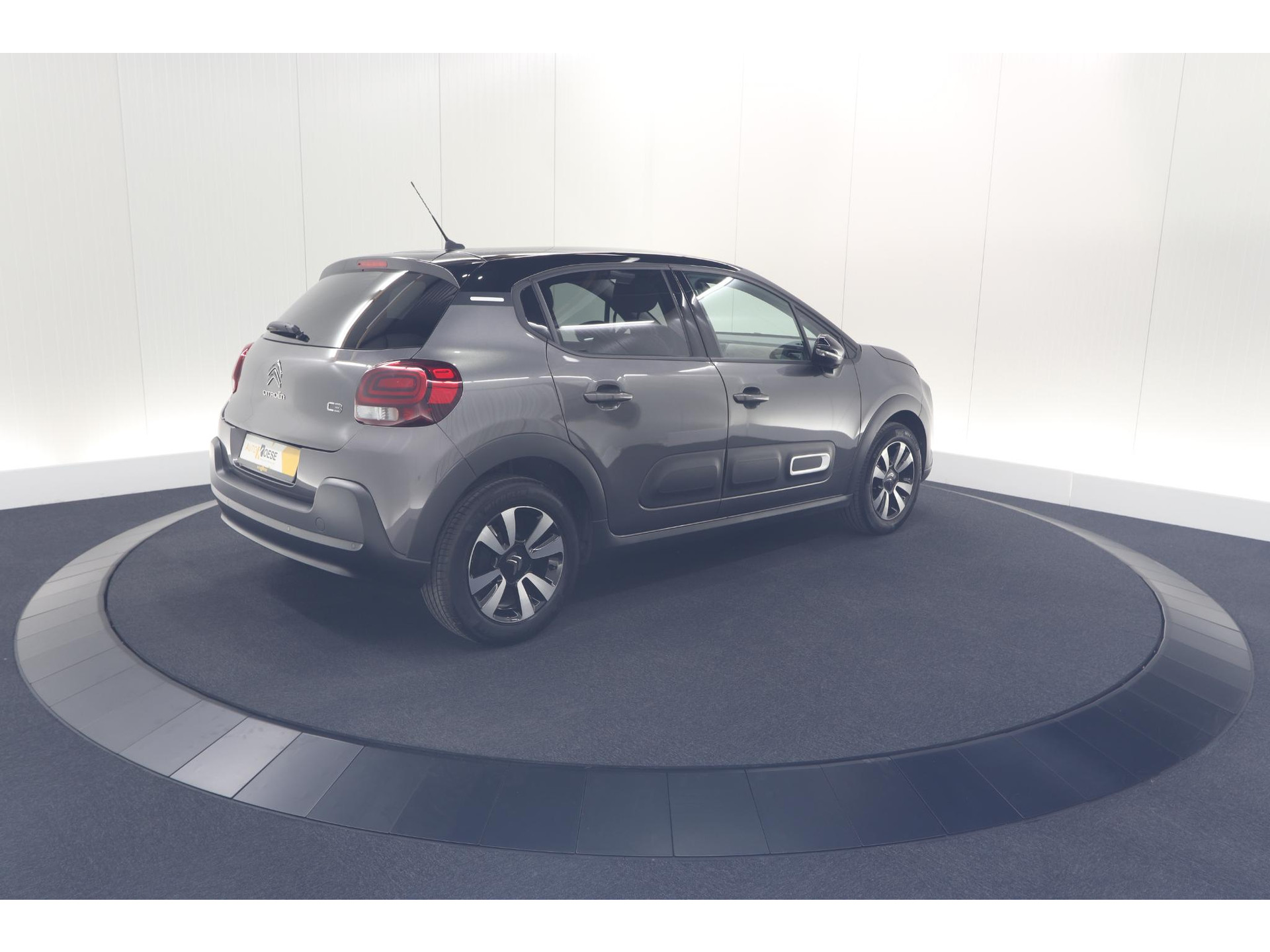 Citroen C3 PureTech 82 Feel Edition | Apple Carplay | Parkeersensoren | Navigatie | Climate Control | 16 Inch Velgen