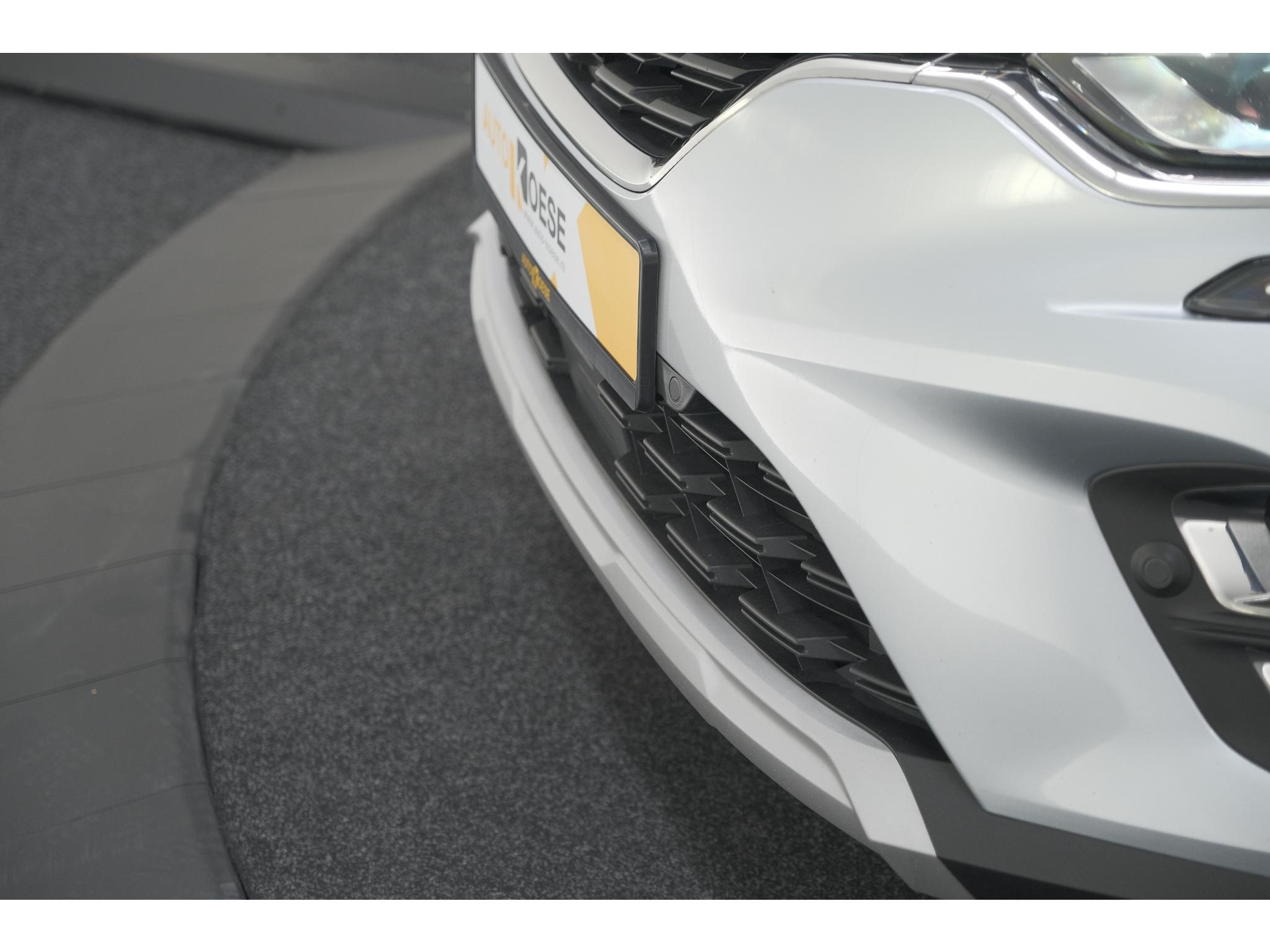 Renault Captur TCe 140 EDC Techno | Camera | 9.3 Inch Groot Scherm | Stoelverwarming | Apple Carplay