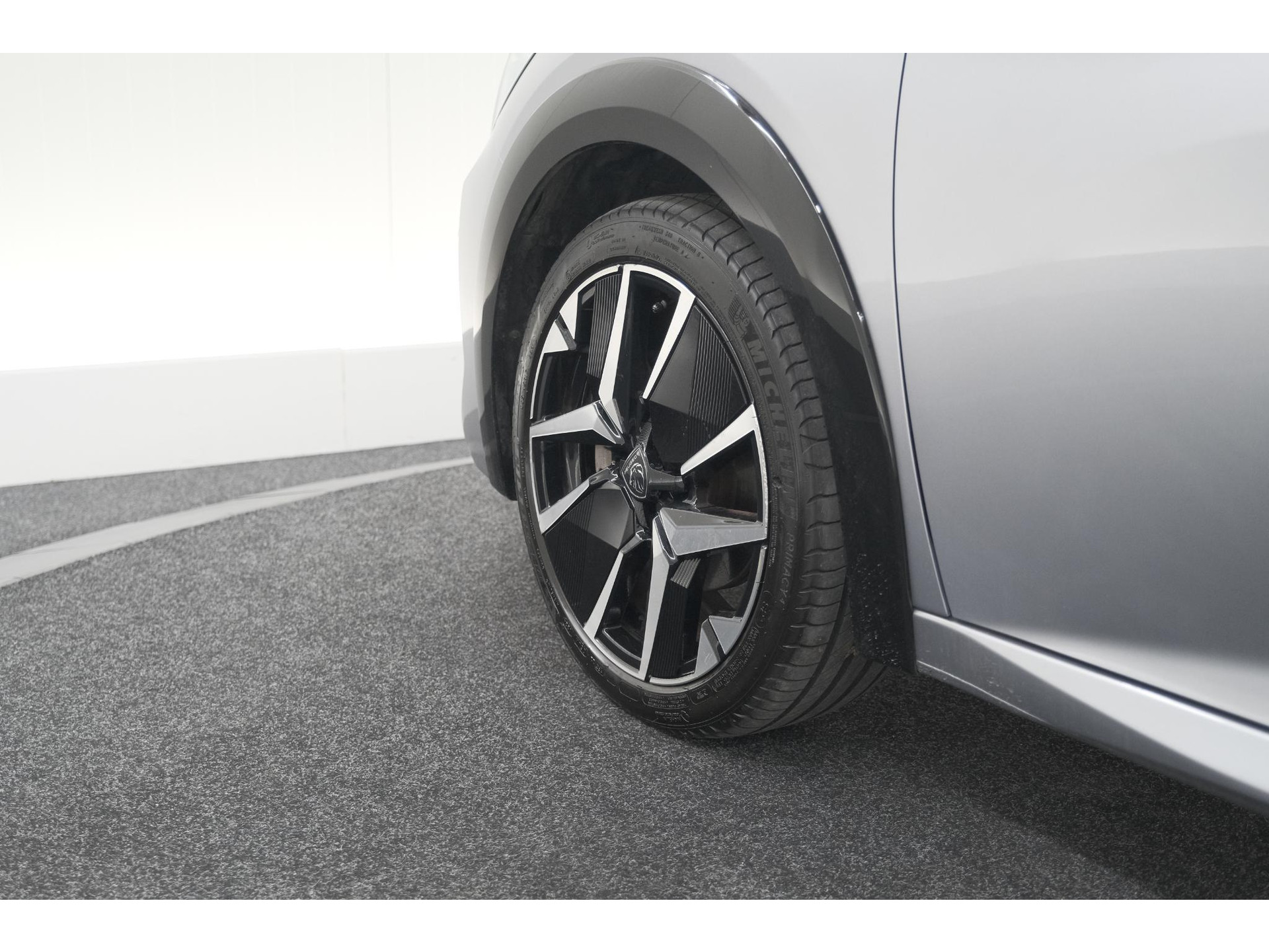 Peugeot 208 Hybrid 136 e-DCS6 GT Camera | Apple Carplay & Android Auto | Parkeersensoren