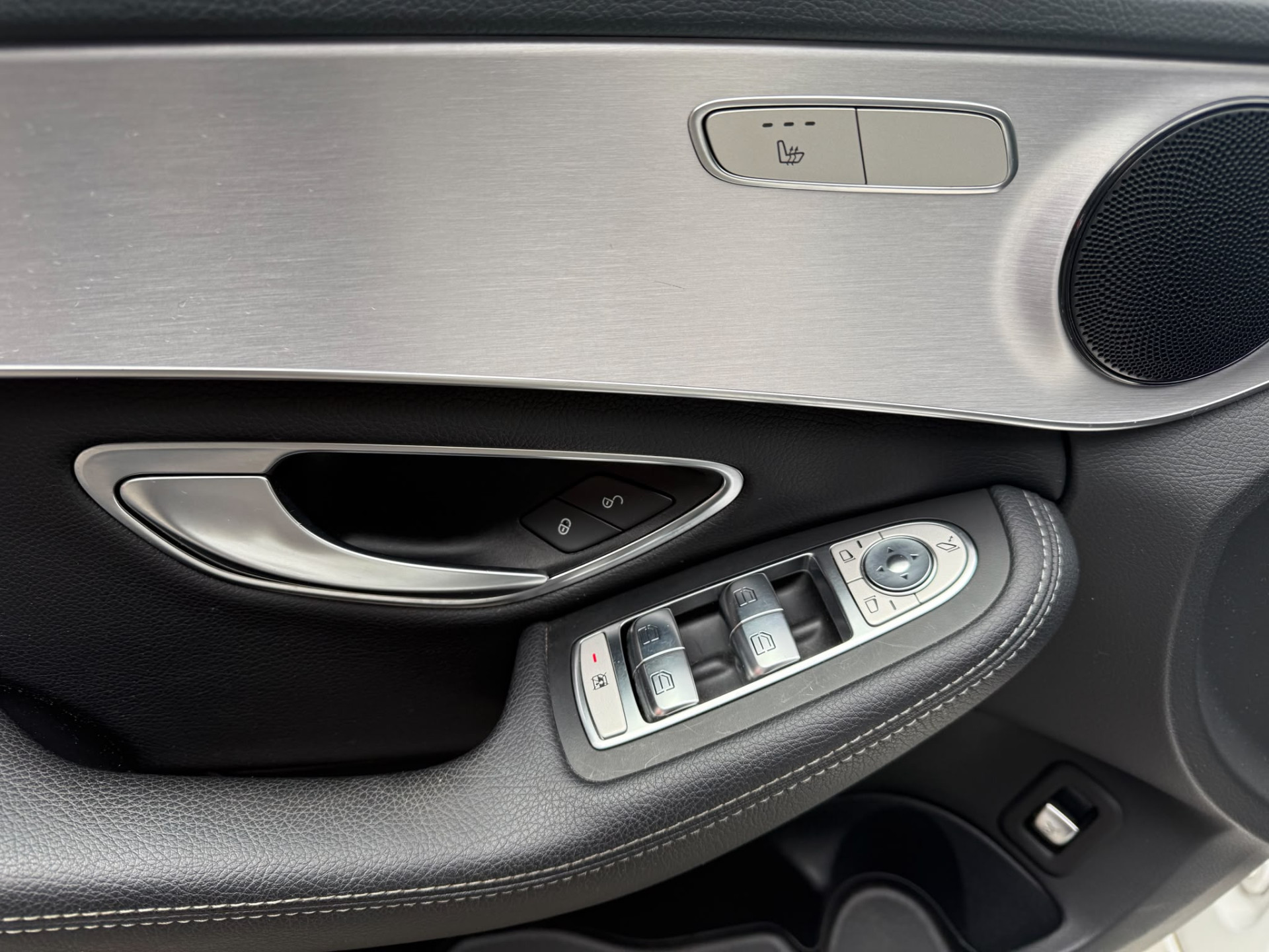 Mercedes-Benz C-klasse 200 Premium Plus | 1E EIGENAAR | 3/6/12MND GARANTIE| LED | CRUISE | SFEER | STOELVERWM. | NAVI |