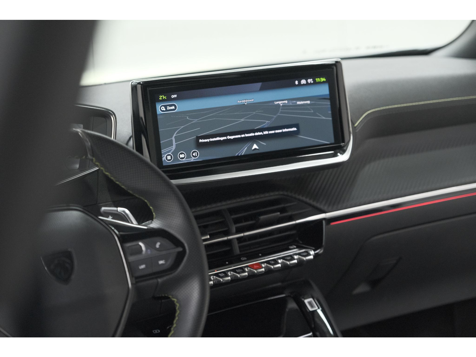 Peugeot 2008 PureTech 130 EAT8 GT | Camera | Apple Carplay | Parkeersensoren | 17 Inch Lichtmetalen Velgen