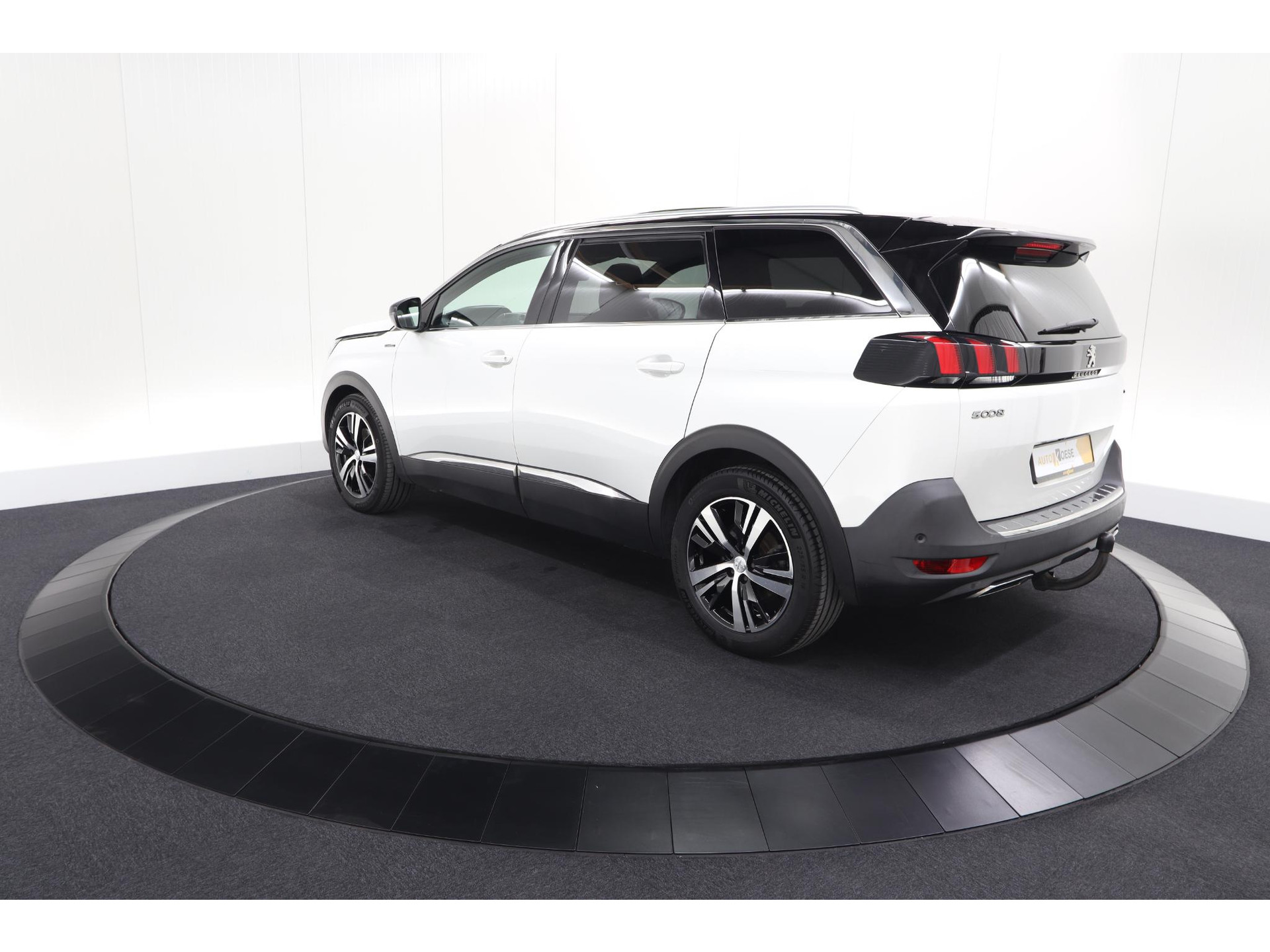 Peugeot 5008 PureTech 130 EAT8 GT-Line | Schuif-/Kanteldak | Trekhaak | Elektrische Kofferklep | Camera