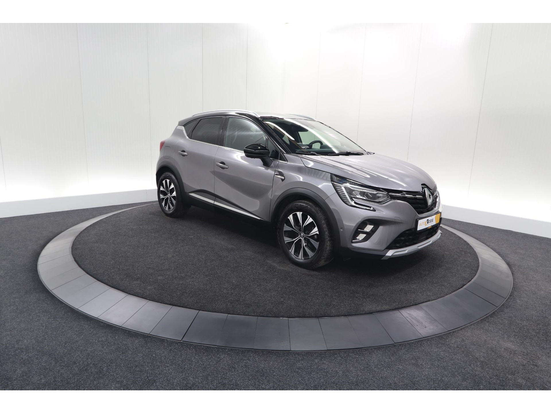 Renault Captur Mild Hybrid 140 EDC Techno | 360 Camera | 9.3 Inch Navigatie | Apple Carplay | 18 Inch Lichtmetalen Velgen