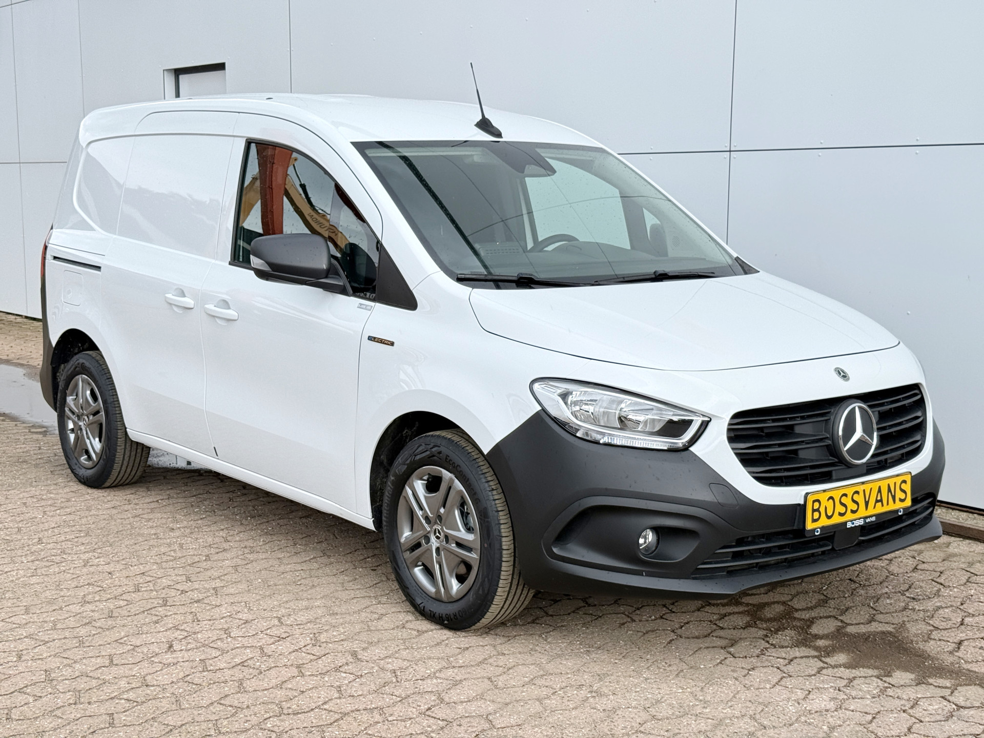 Mercedes-Benz eCitan Pro 51kWh 122PK Nieuw! L1 Elektrisch 300km WLTP 75KW Snelladen Climate Control THERMOTRONIC Cruise Control Carplay Camera Parkeersensoren Achter