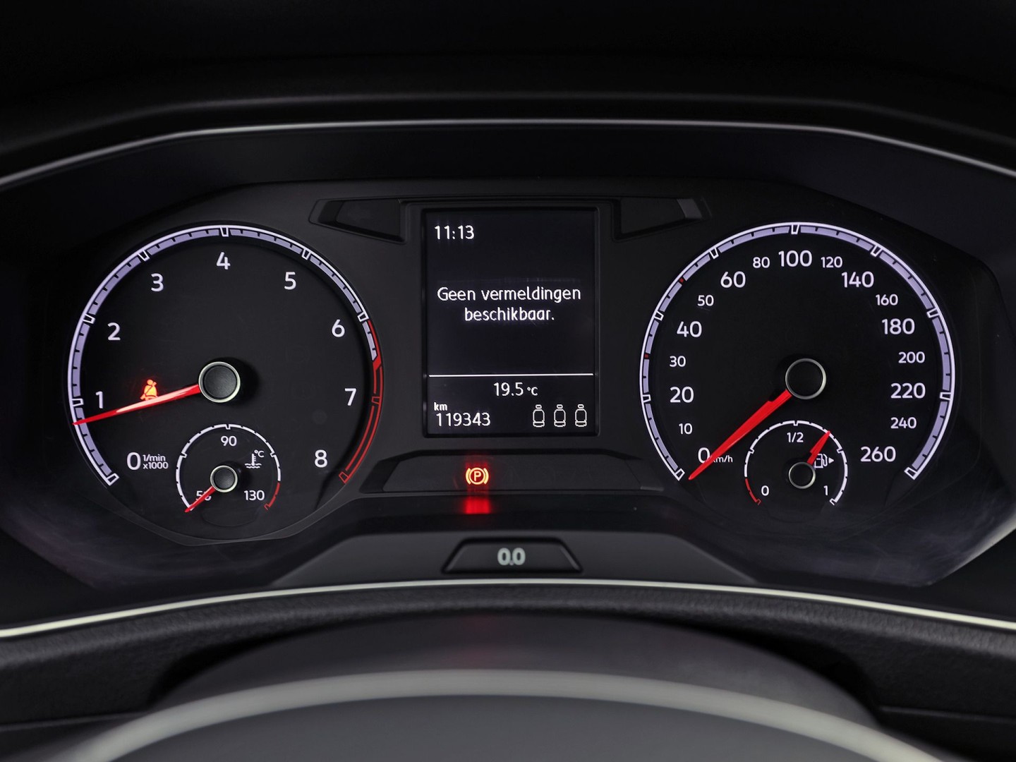 Volkswagen T-Roc 1.5 TSI Sport 150Pk (APPLE CARPLAY, GROOT NAVI, STUUR/STOELVERWARMING, CAMERA, SPORTSTOELEN, ADAPTIVE CRUISE, CLIMATE, NIEUWE APK, NIEUWSTAAT)