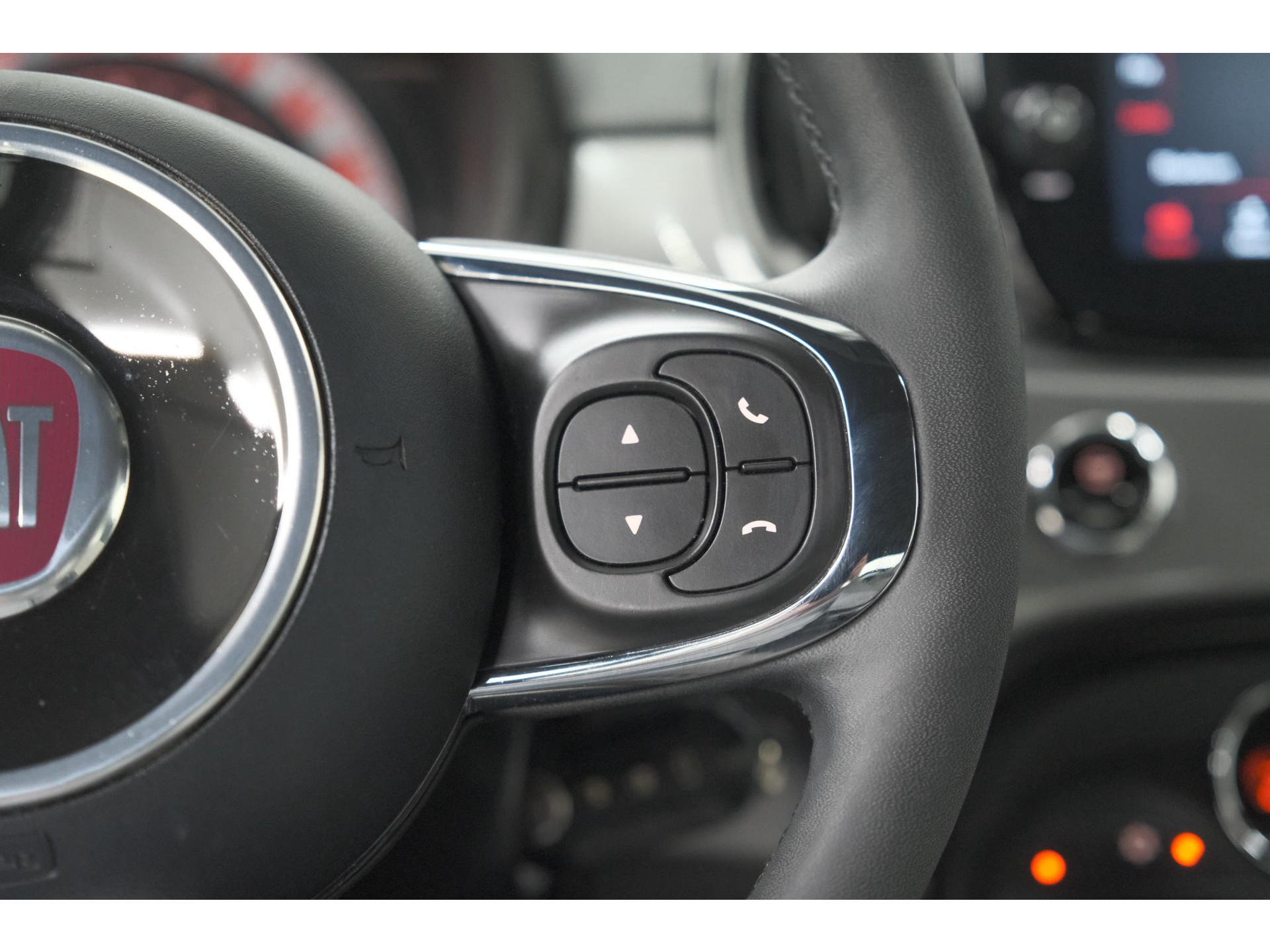 Fiat 500 C 1.0 Hybrid Dolcevita | Apple Carplay | Parkeersensoren | Climate control