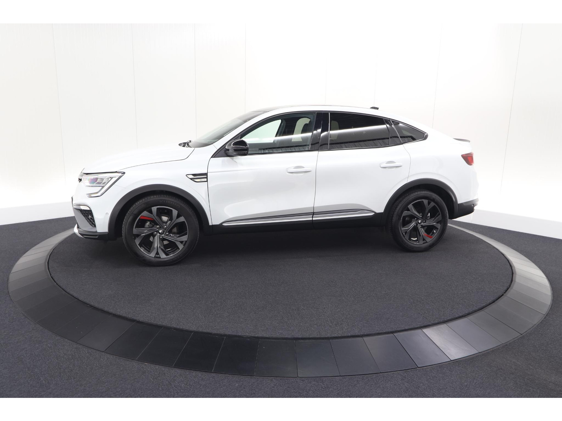 Renault Arkana 1.3 TCe 140 EDC RS Line | Camera | Cruise Control Adaptief | Dodehoekdetectie | Stoelverwarming | Apple Carplay